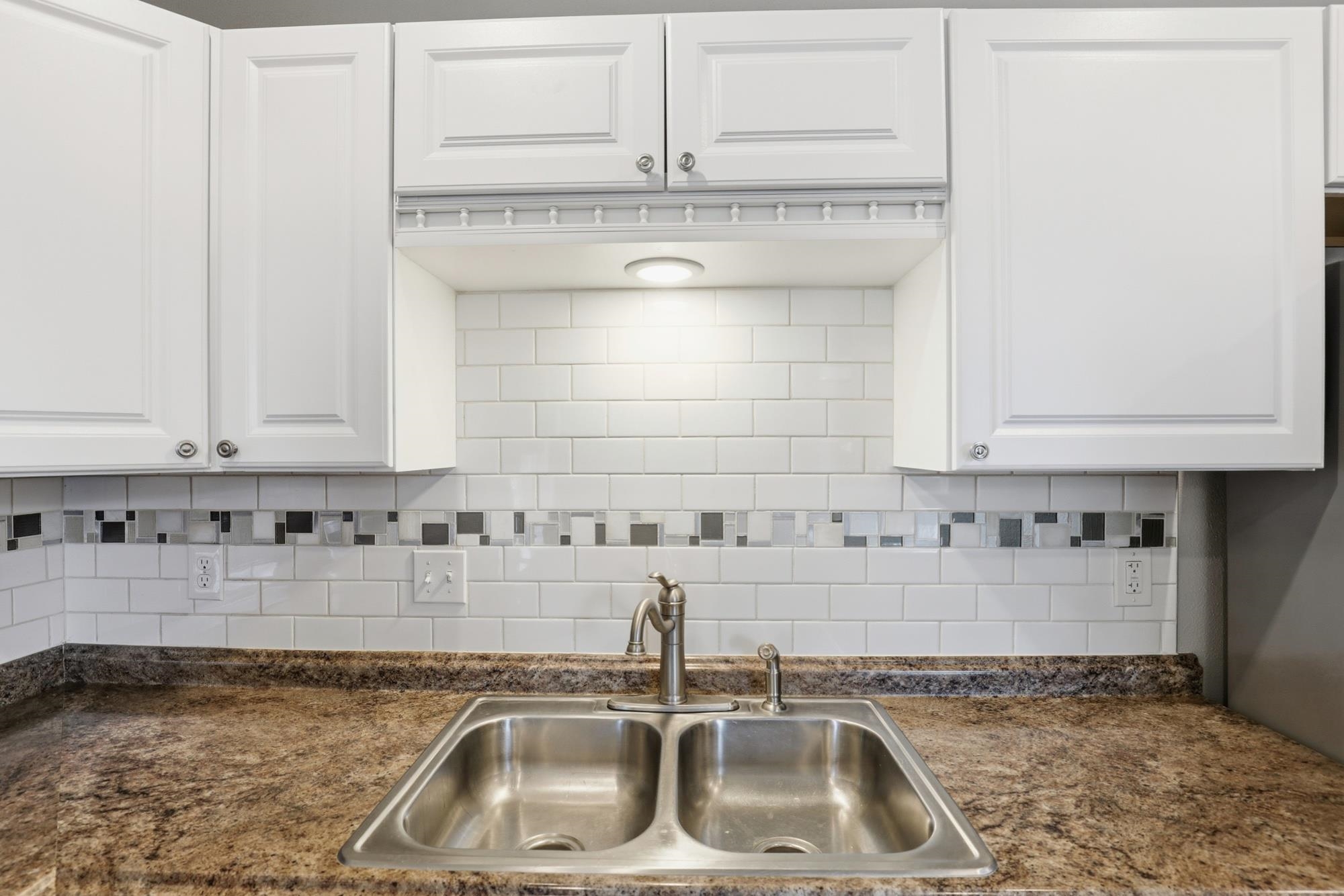 3164 E 16th Ave - Photo 11