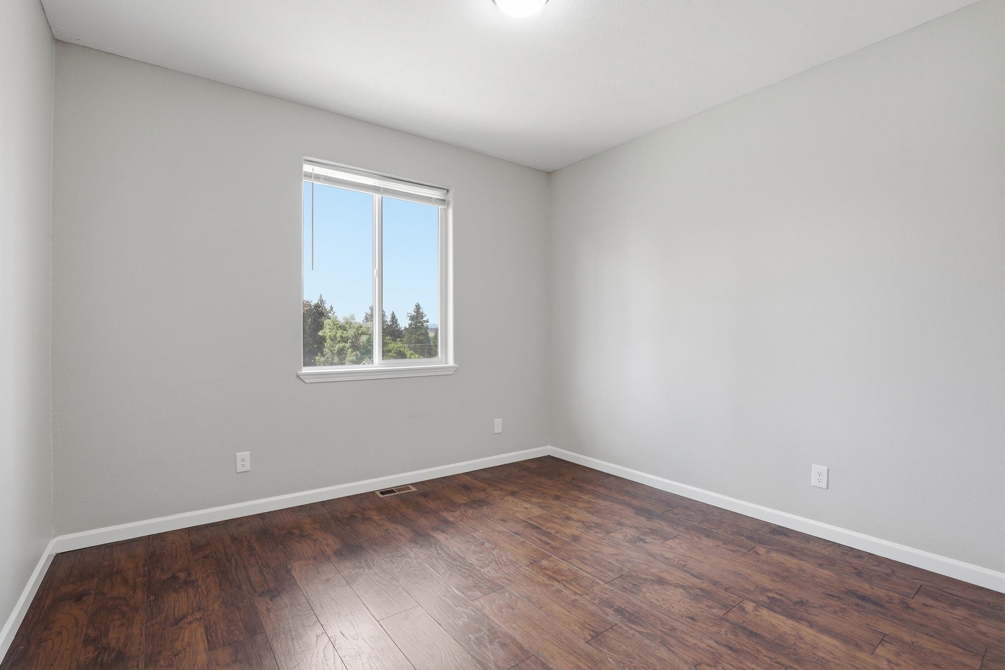 3164 E 16th Ave - Photo 31