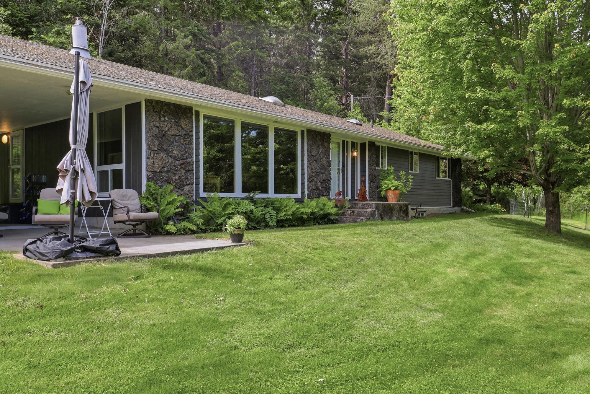 6414 E Chattaroy Rd Rd - Photo 1