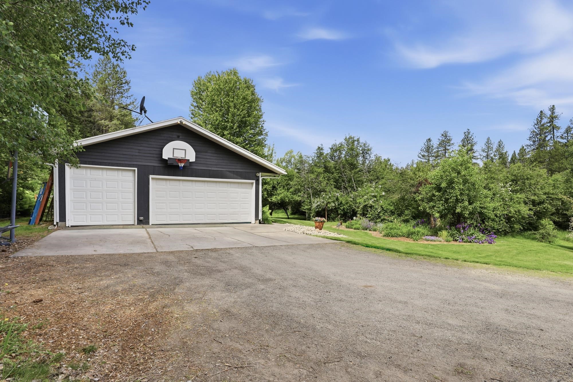 6414 E Chattaroy Rd Rd - Photo 32