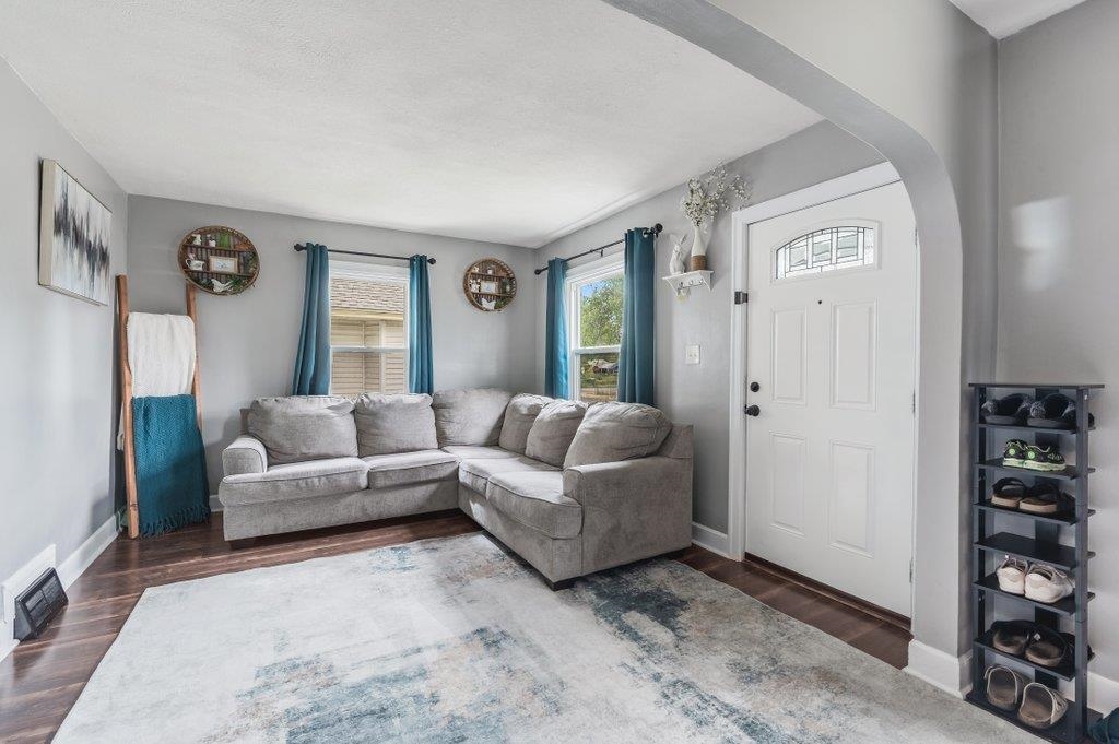 714 E Montgomery Ave - Photo 4