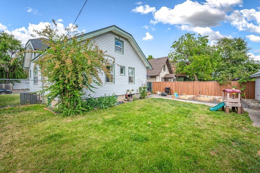 714 E Montgomery Ave - Photo 33