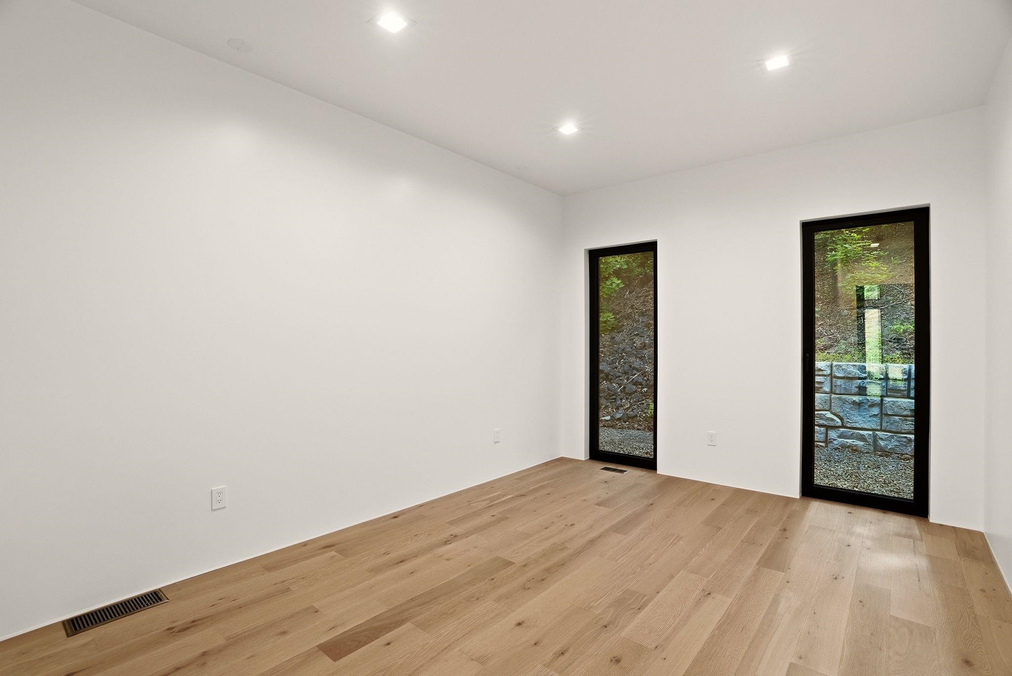 1518 E 20th Ave - Photo 39