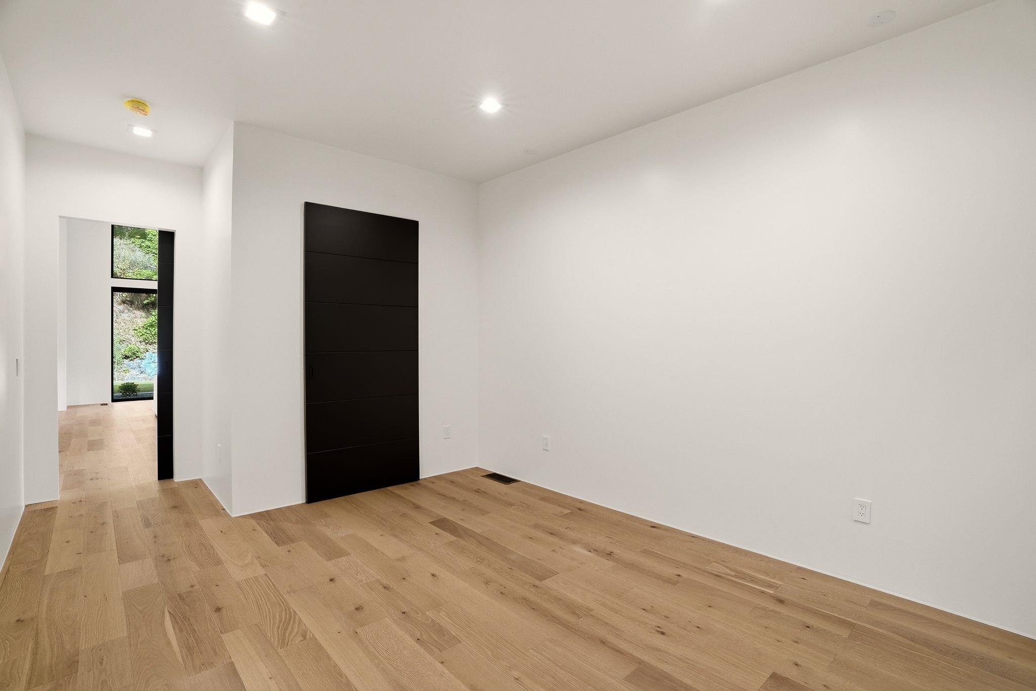 1518 E 20th Ave - Photo 38