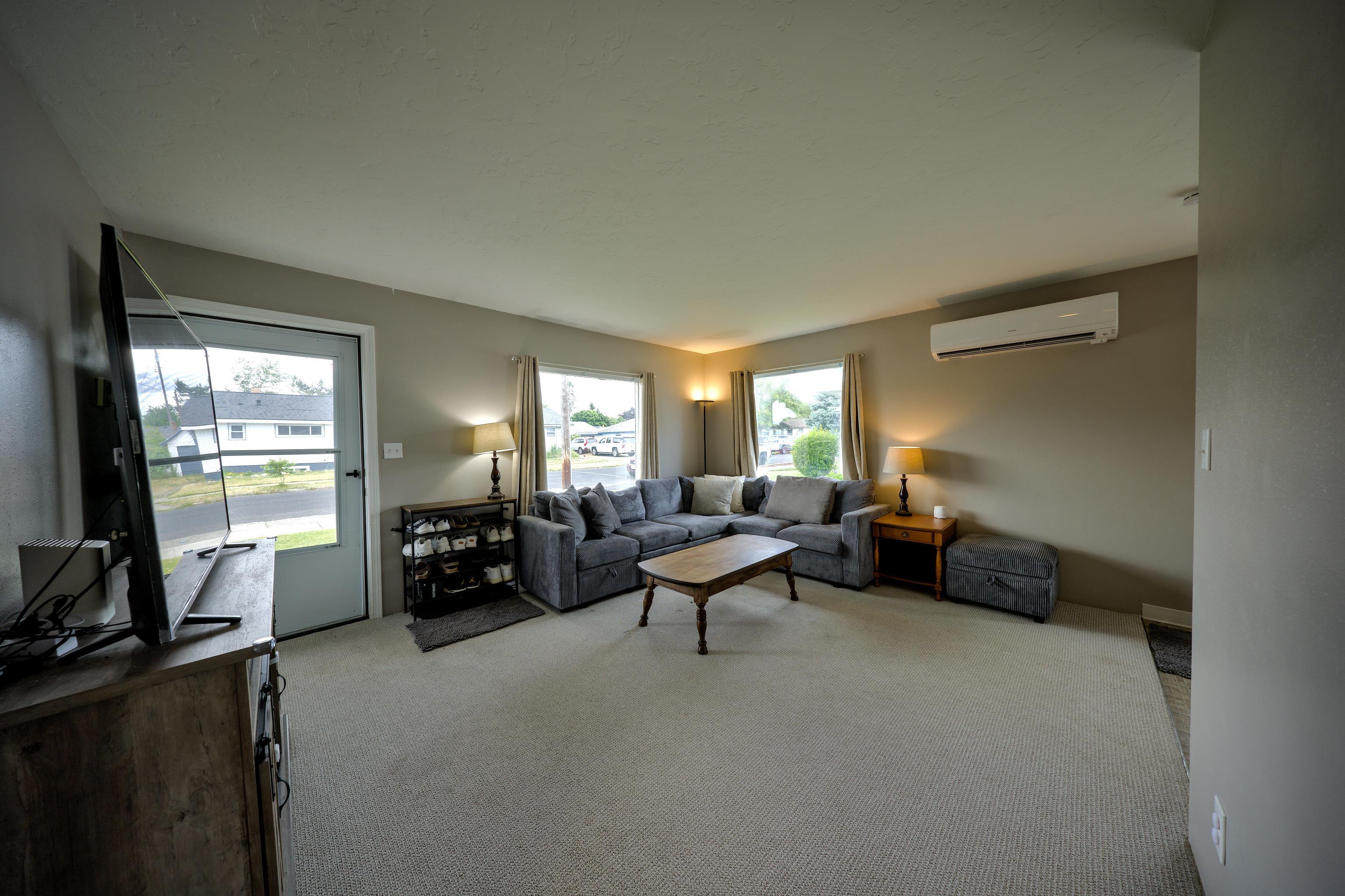 2516 N Julia St - Photo 2