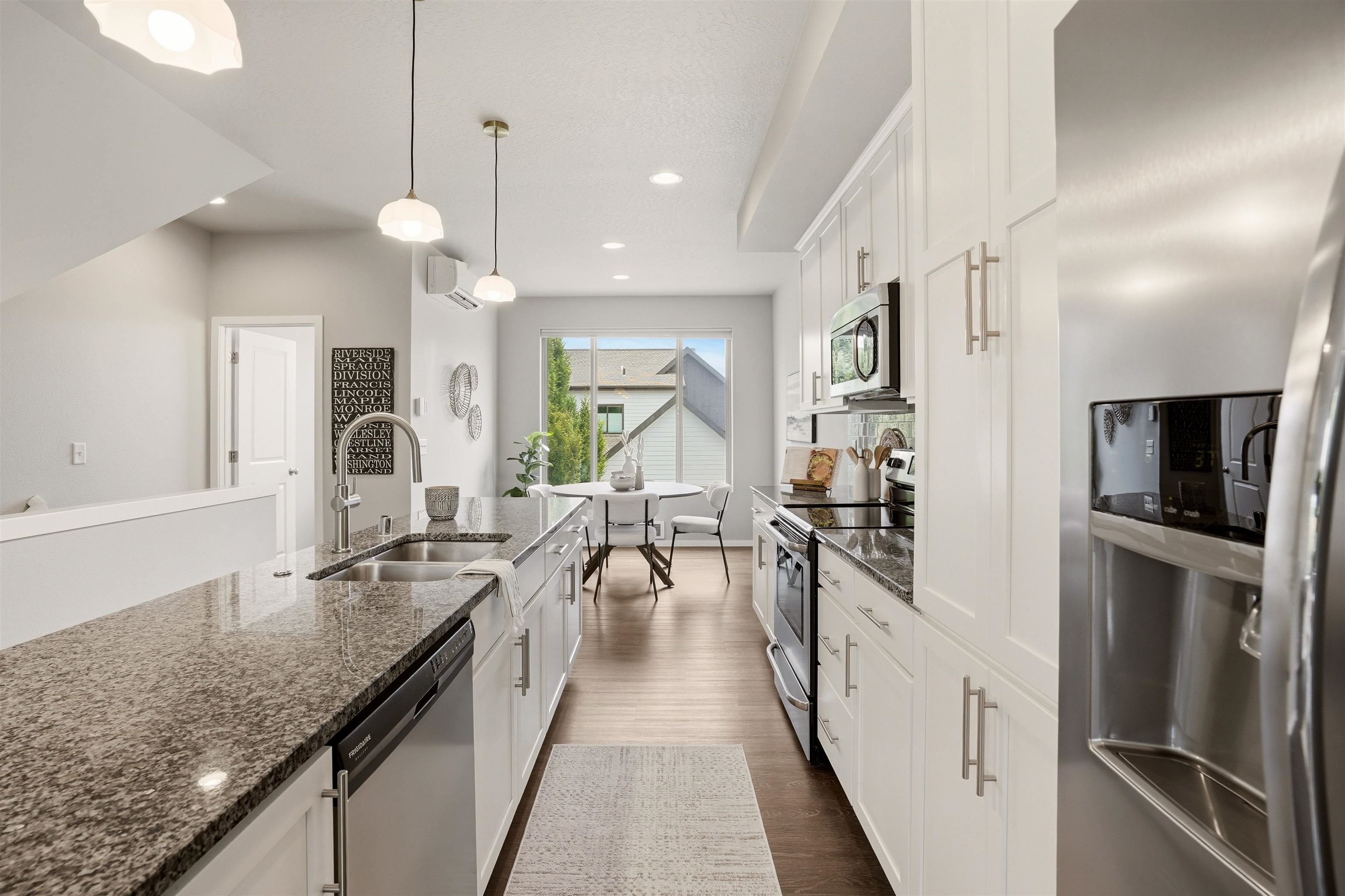 2411 W Bridge Ave - Photo 13
