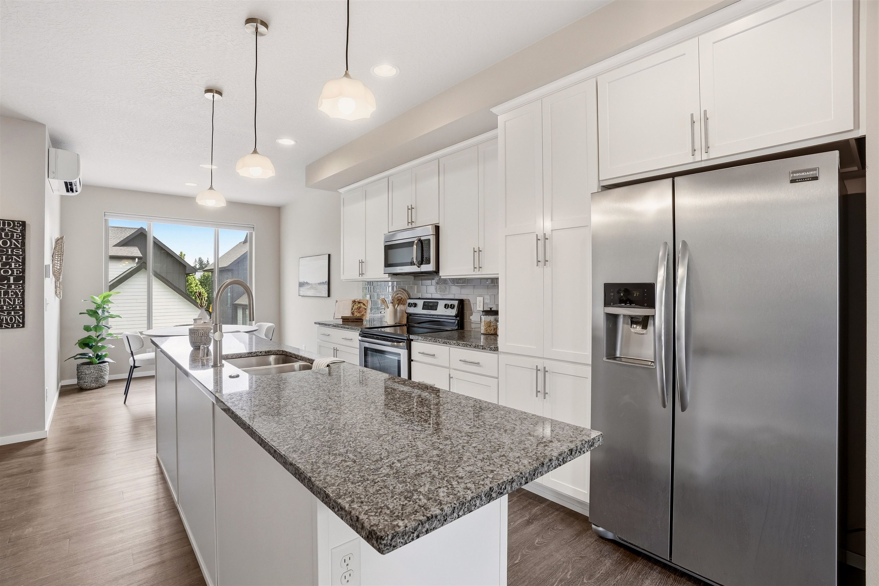2411 W Bridge Ave - Photo 14