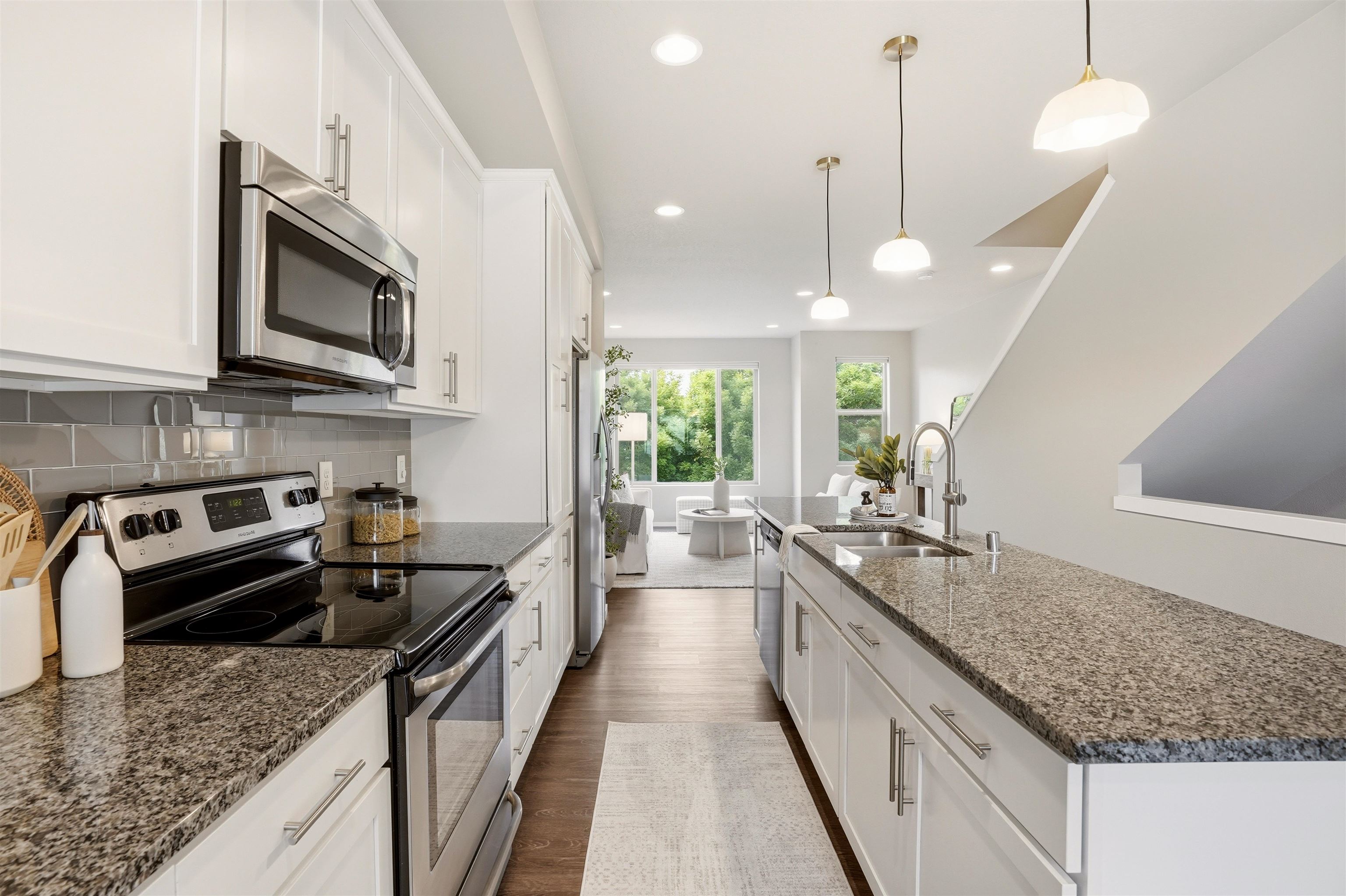 2411 W Bridge Ave - Photo 15