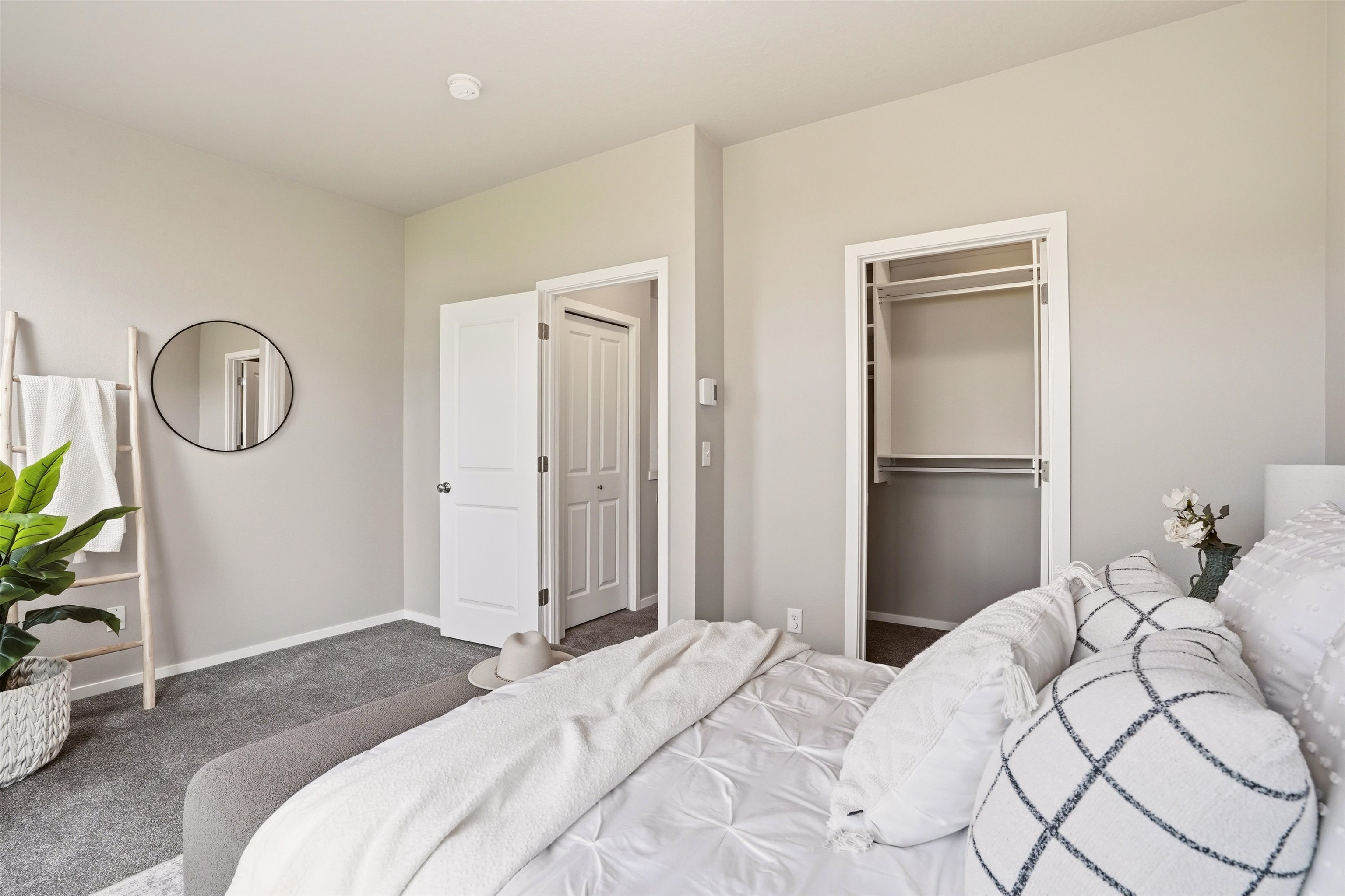 2411 W Bridge Ave - Photo 24