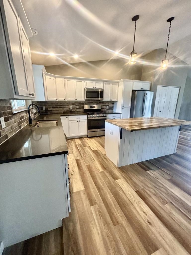 1306 Inez Way - Photo 14