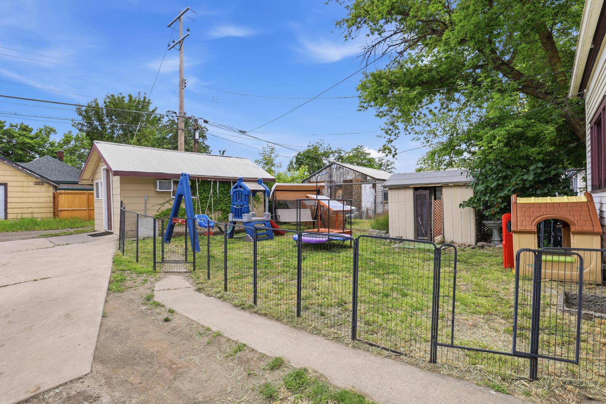 2321 W Boone Ave - Photo 19