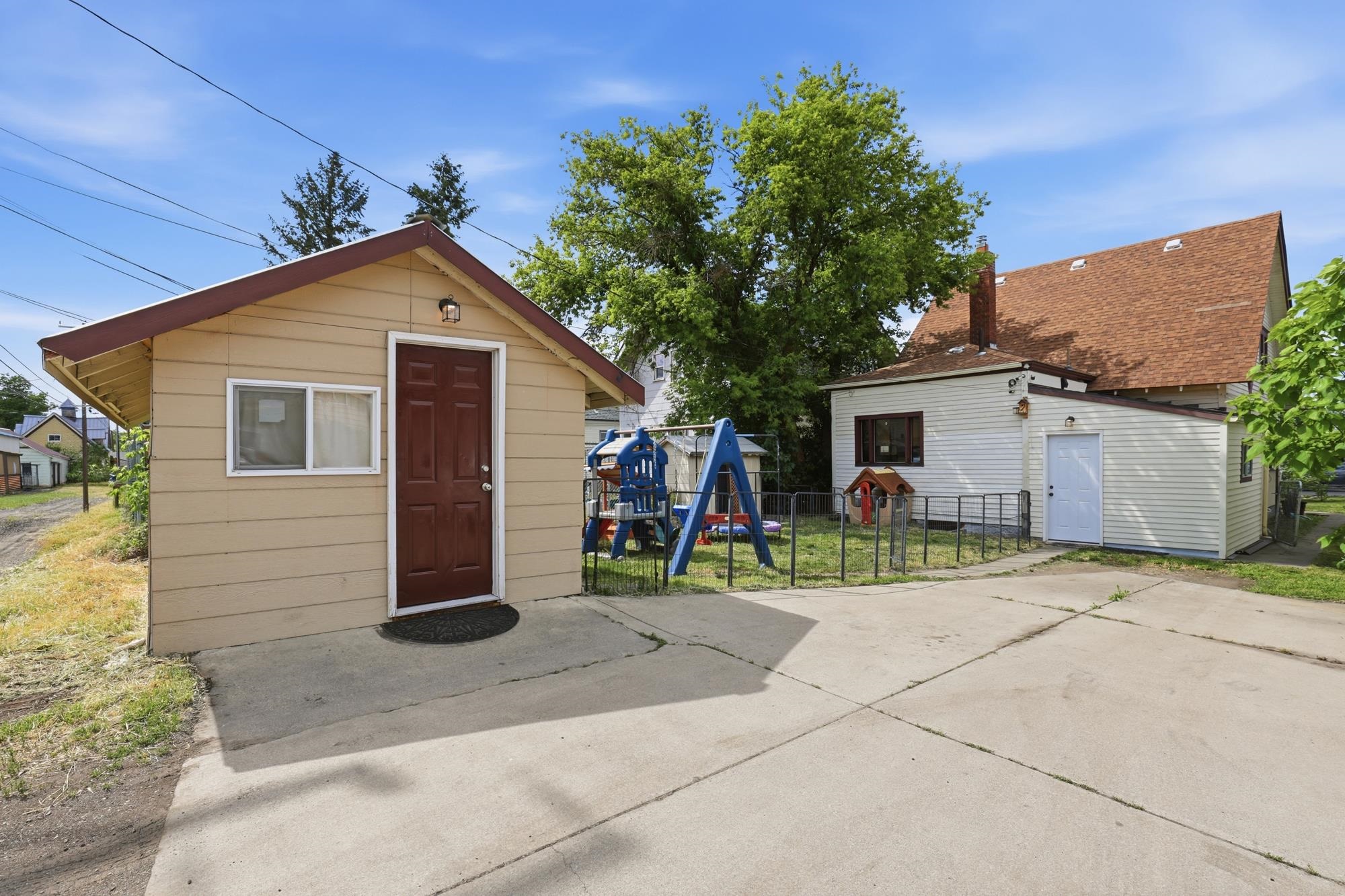 2321 W Boone Ave - Photo 21