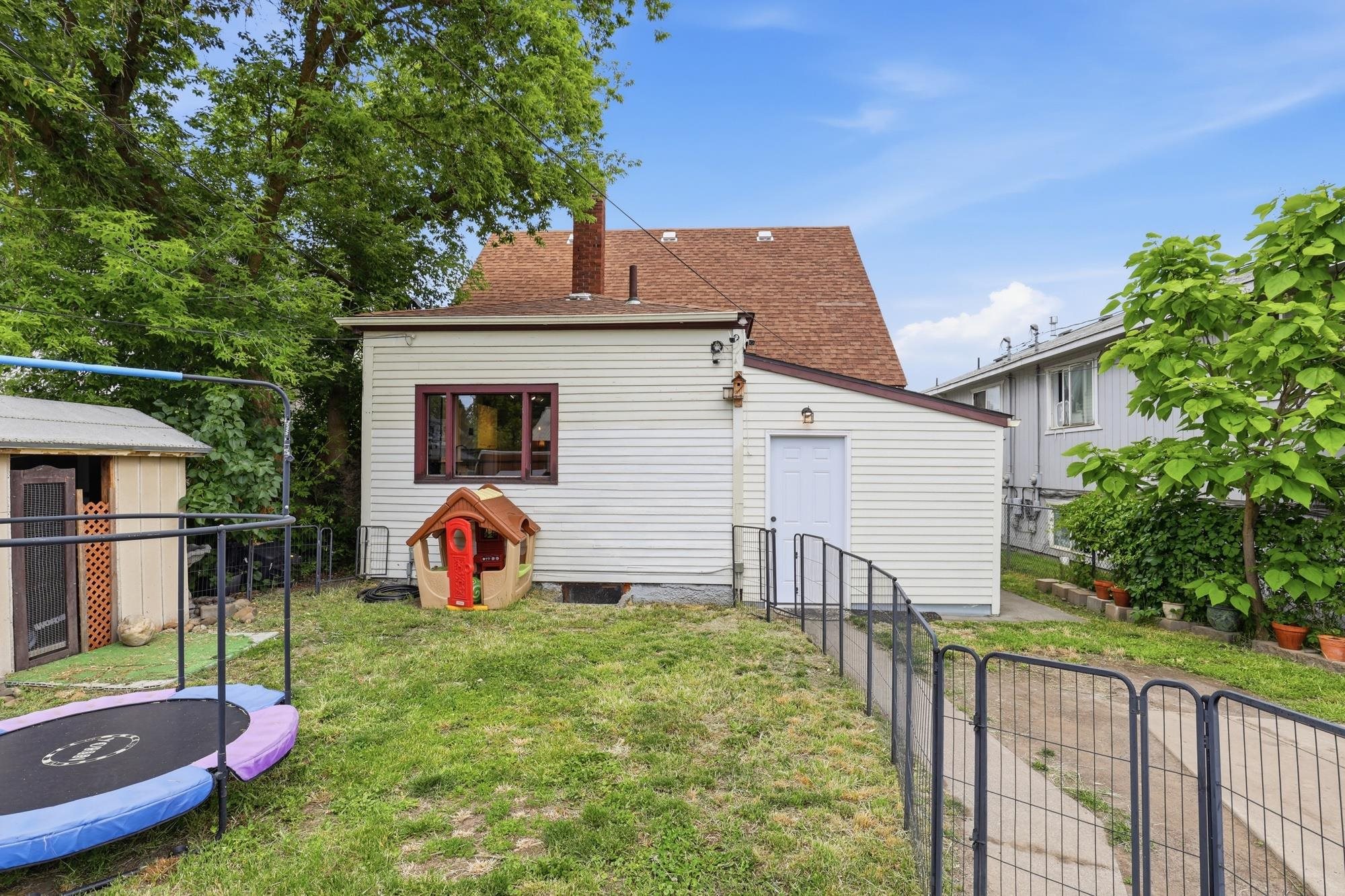 2321 W Boone Ave - Photo 20