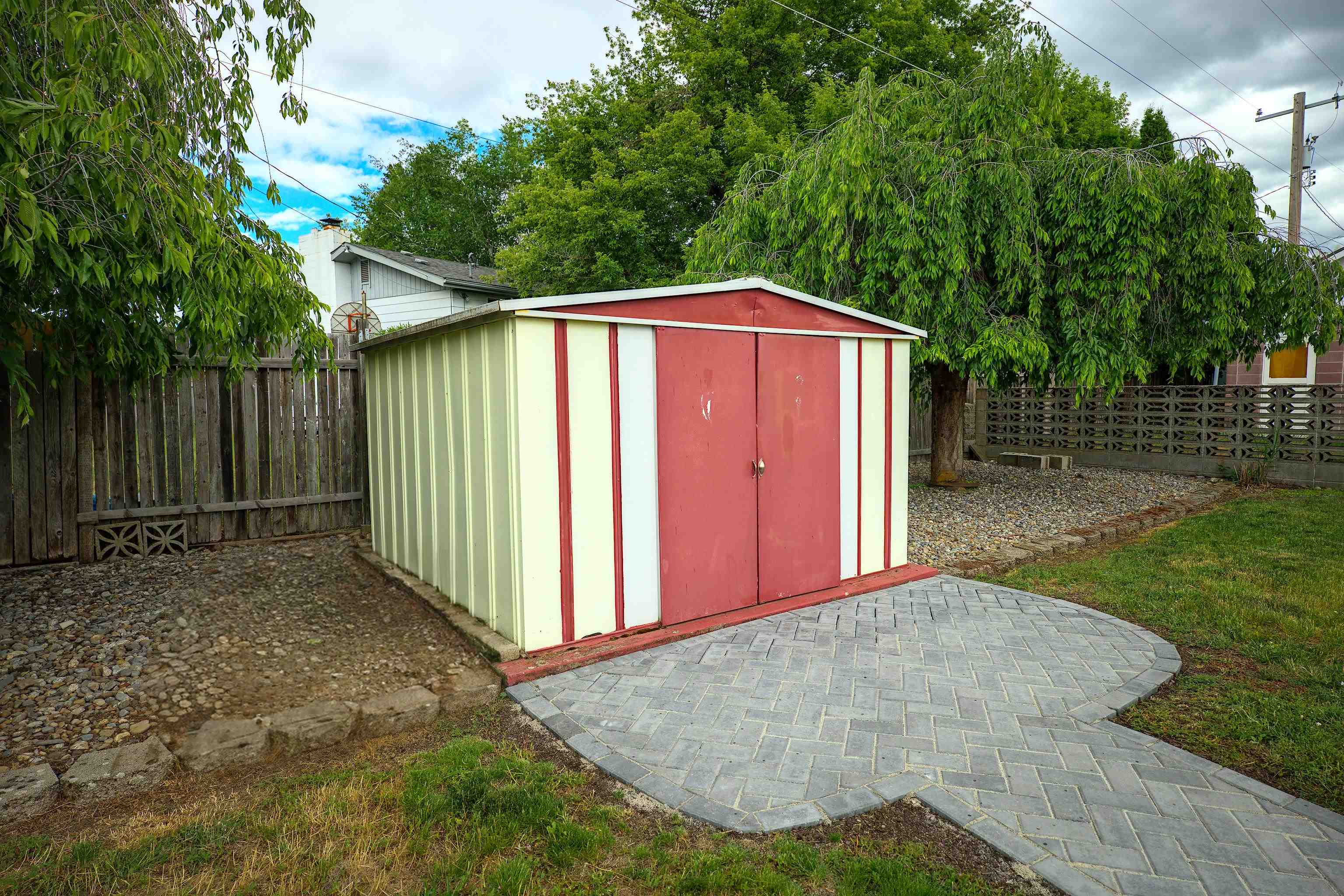 2516 N Julia St - Photo 19