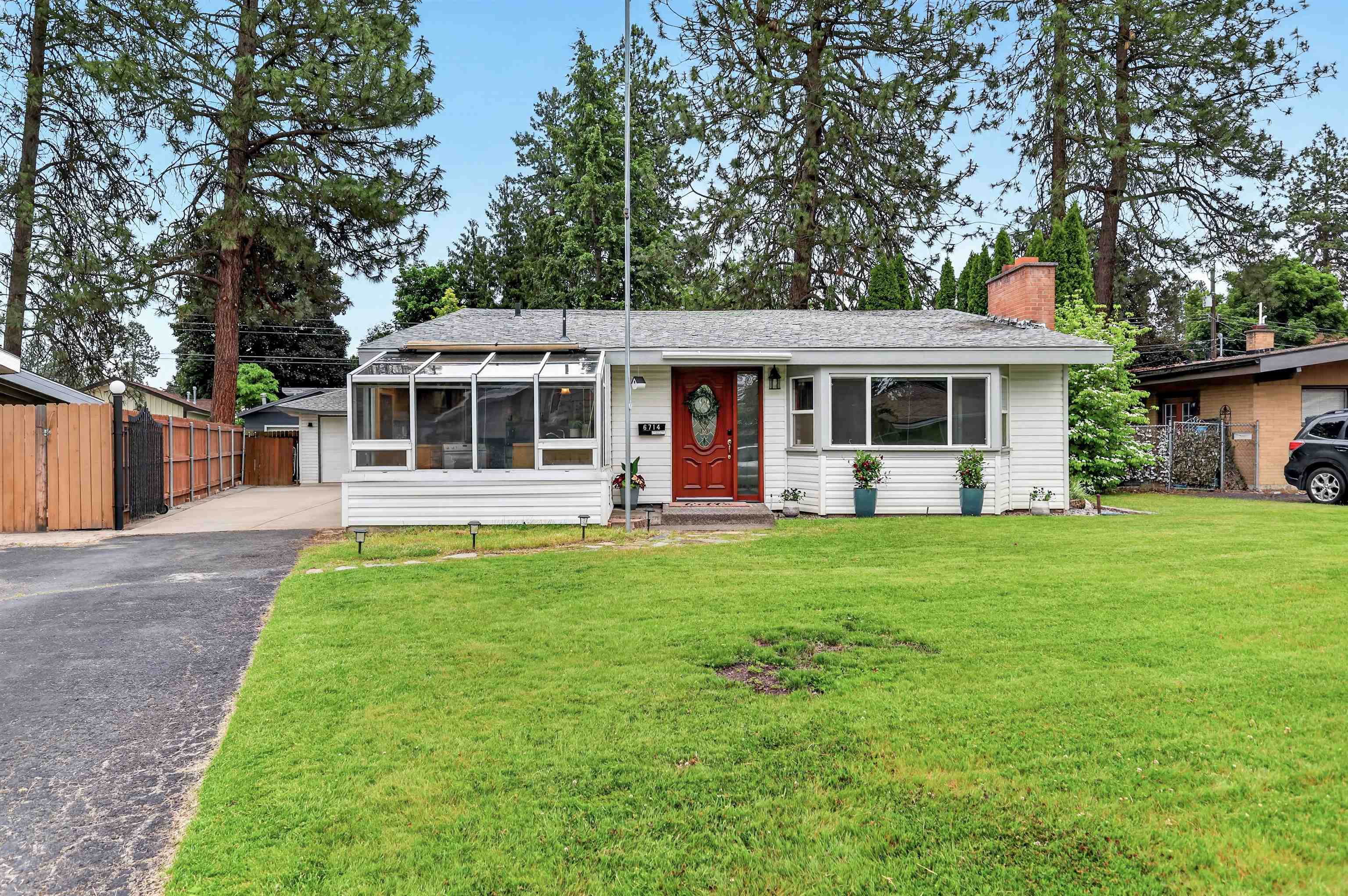 6714 N Stevens St - Photo 3