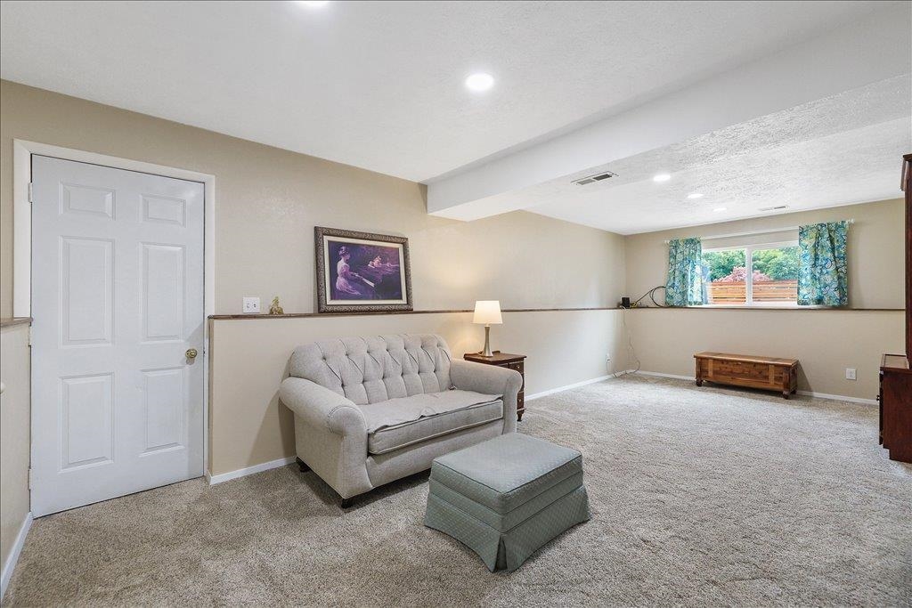 1207 N Margaret Ave - Photo 17
