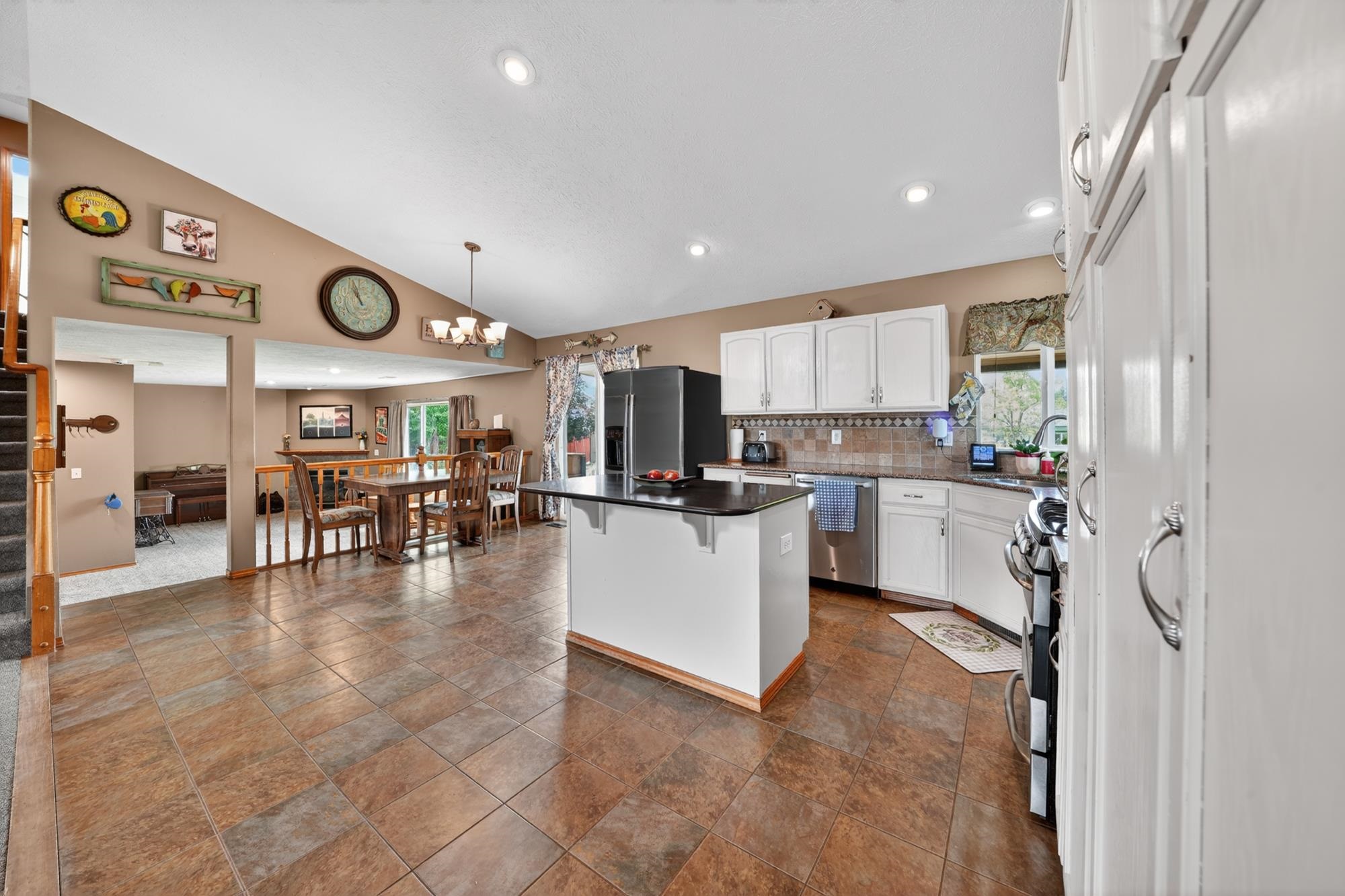 18520 E 9th Ct - Photo 6