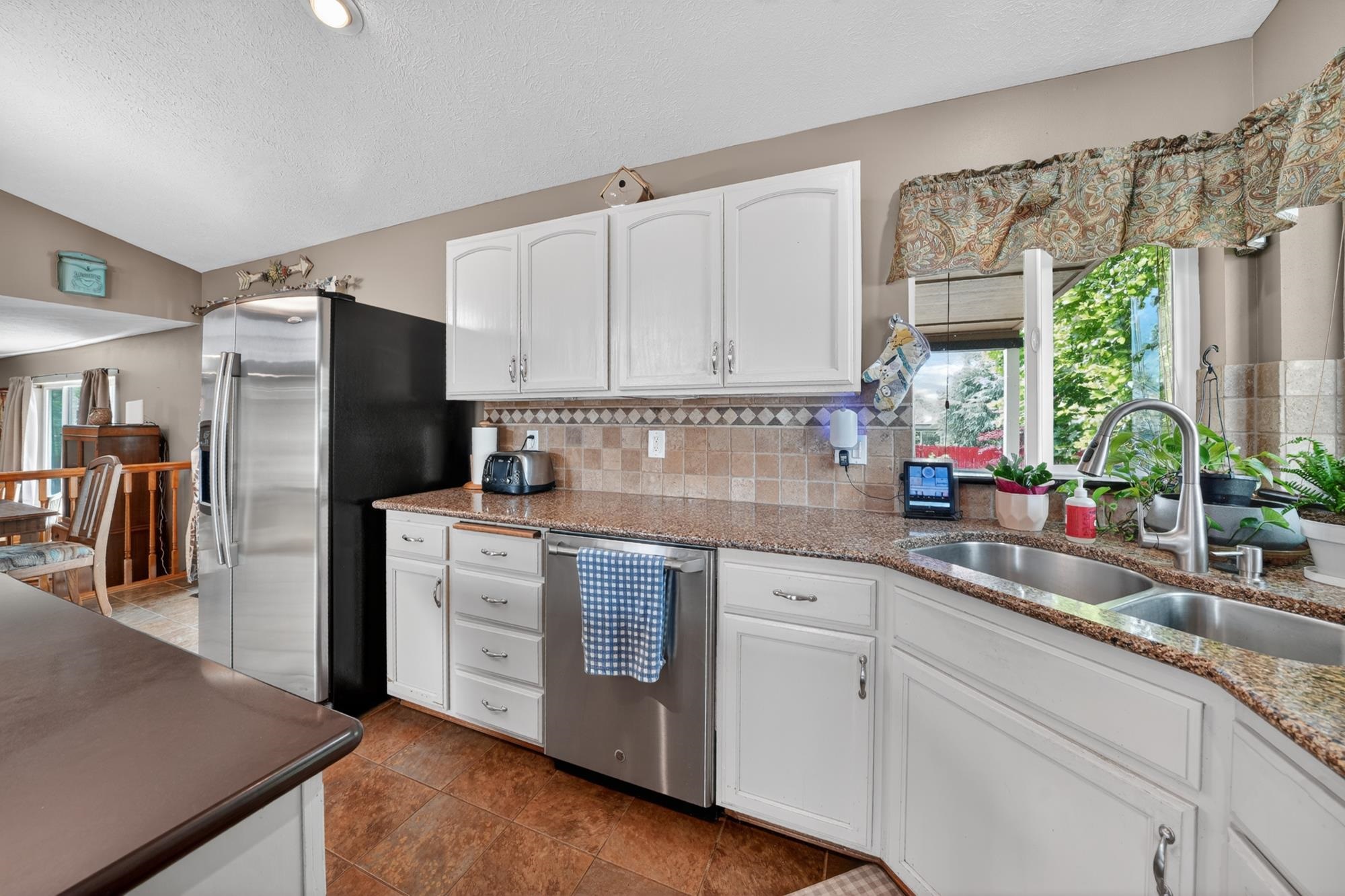 18520 E 9th Ct - Photo 8