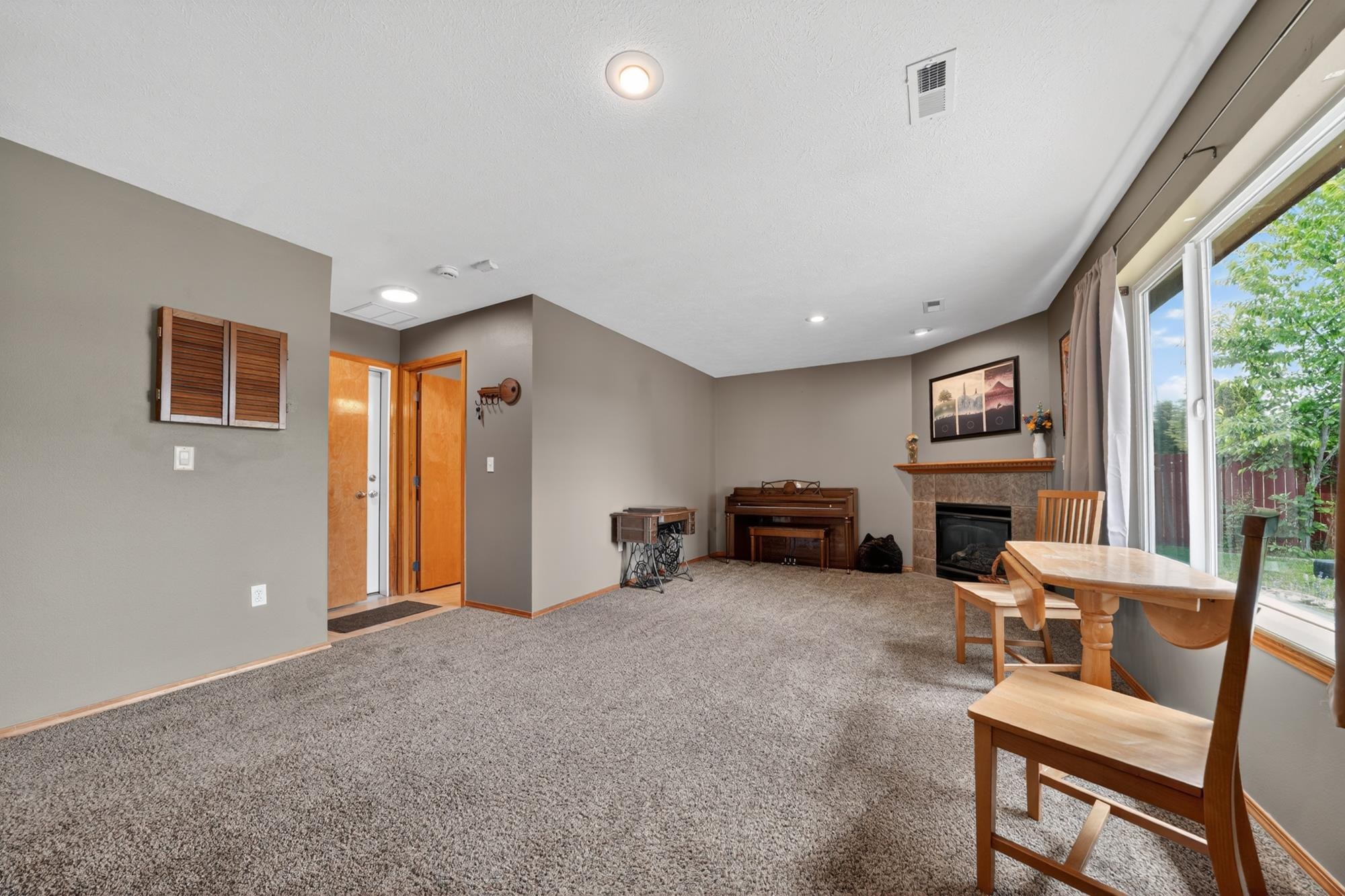 18520 E 9th Ct - Photo 11
