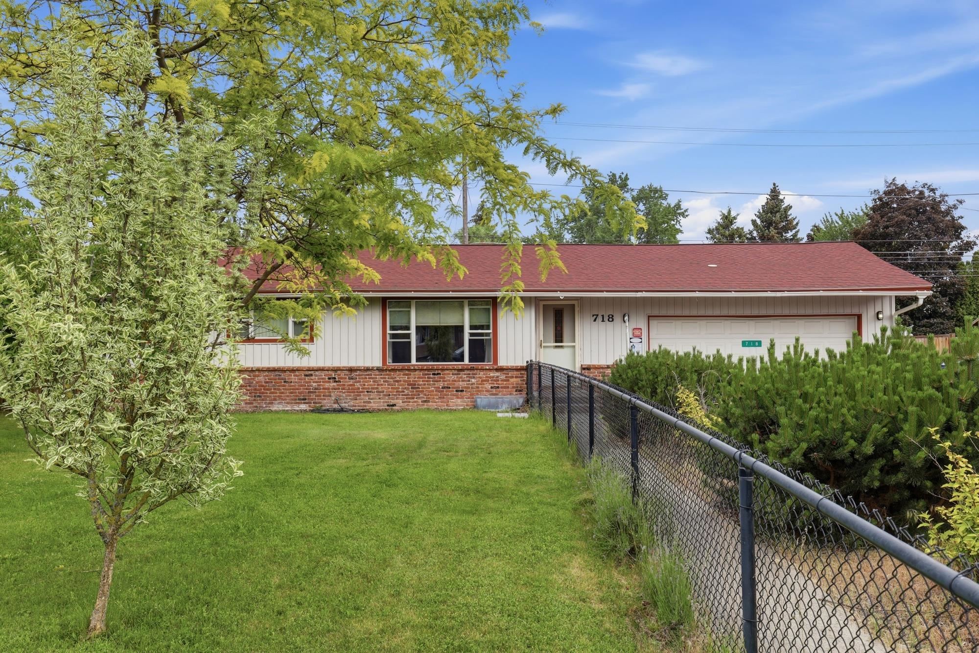 718 E Dalke Ave - Photo 1