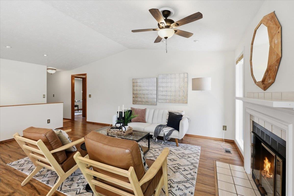 3819 S Alder Dr - Photo 3