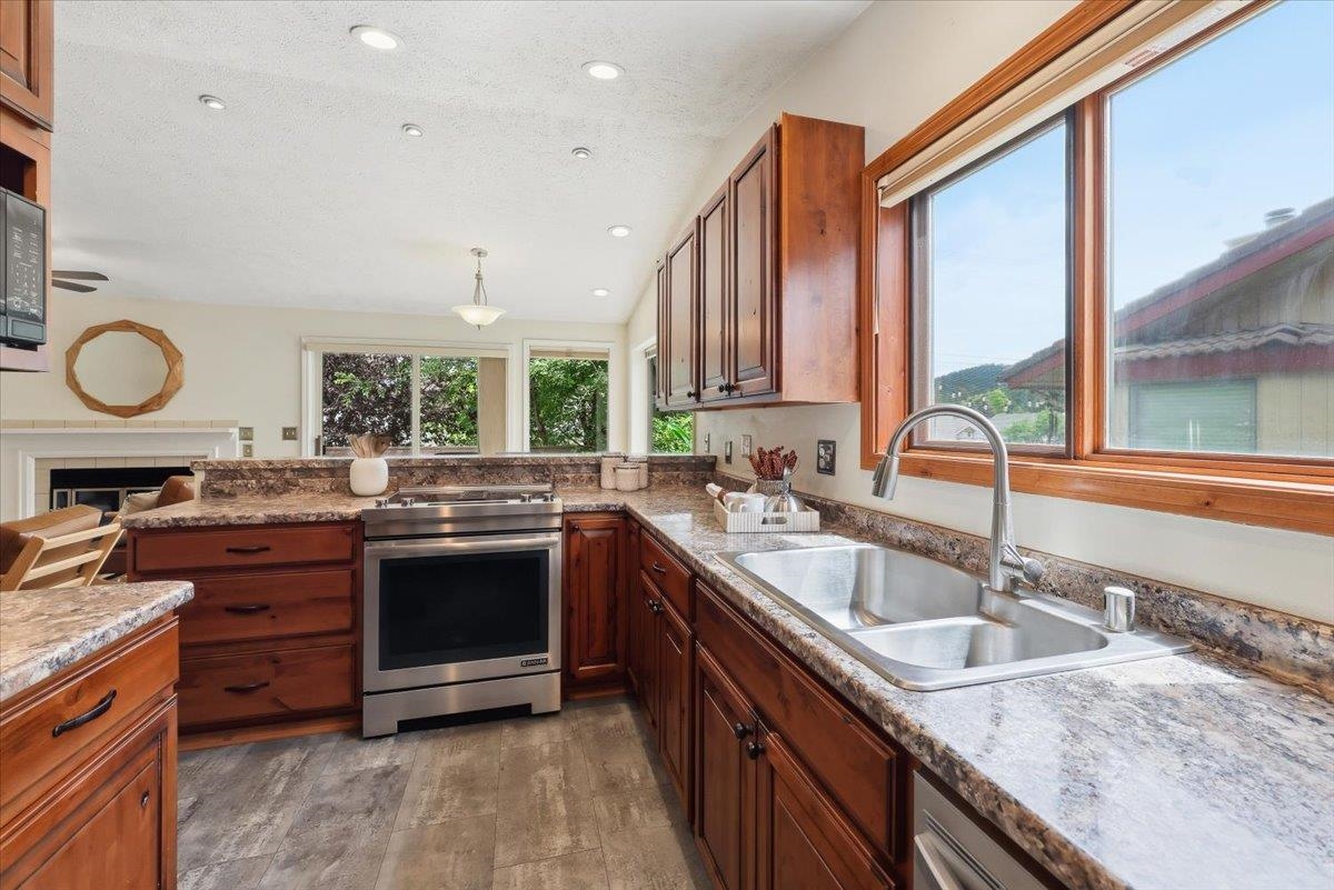 3819 S Alder Dr - Photo 6