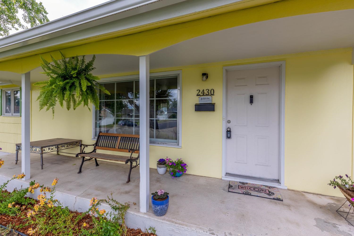 2430 W Bruce Ave - Photo 3