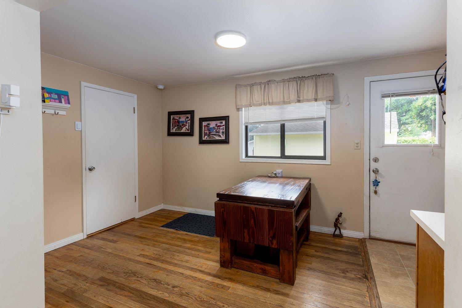 2430 W Bruce Ave - Photo 9