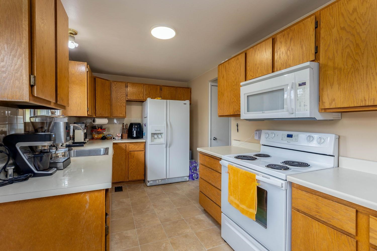2430 W Bruce Ave - Photo 13