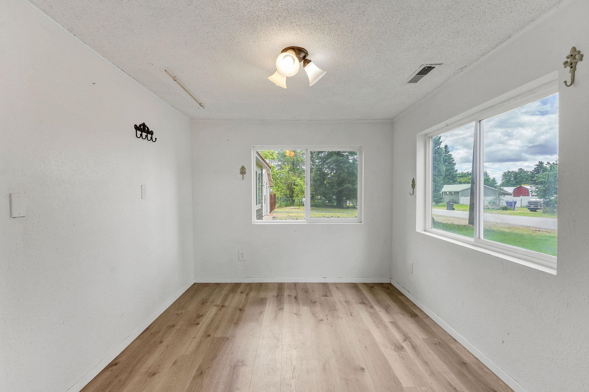 402 6TH Ave - Photo 9