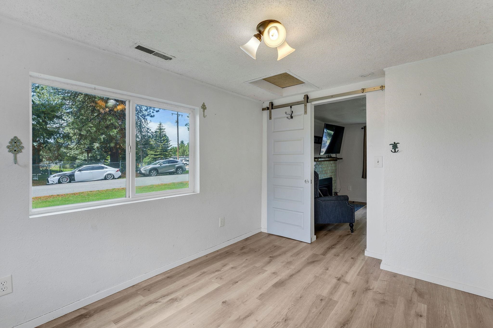 402 6TH Ave - Photo 10