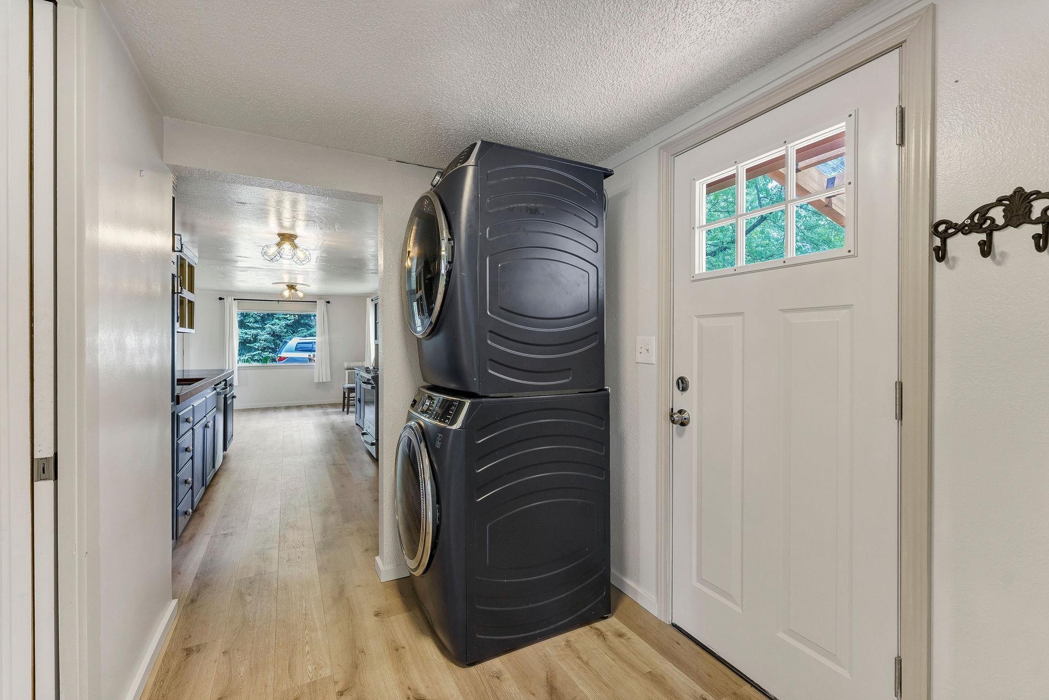 402 6TH Ave - Photo 22