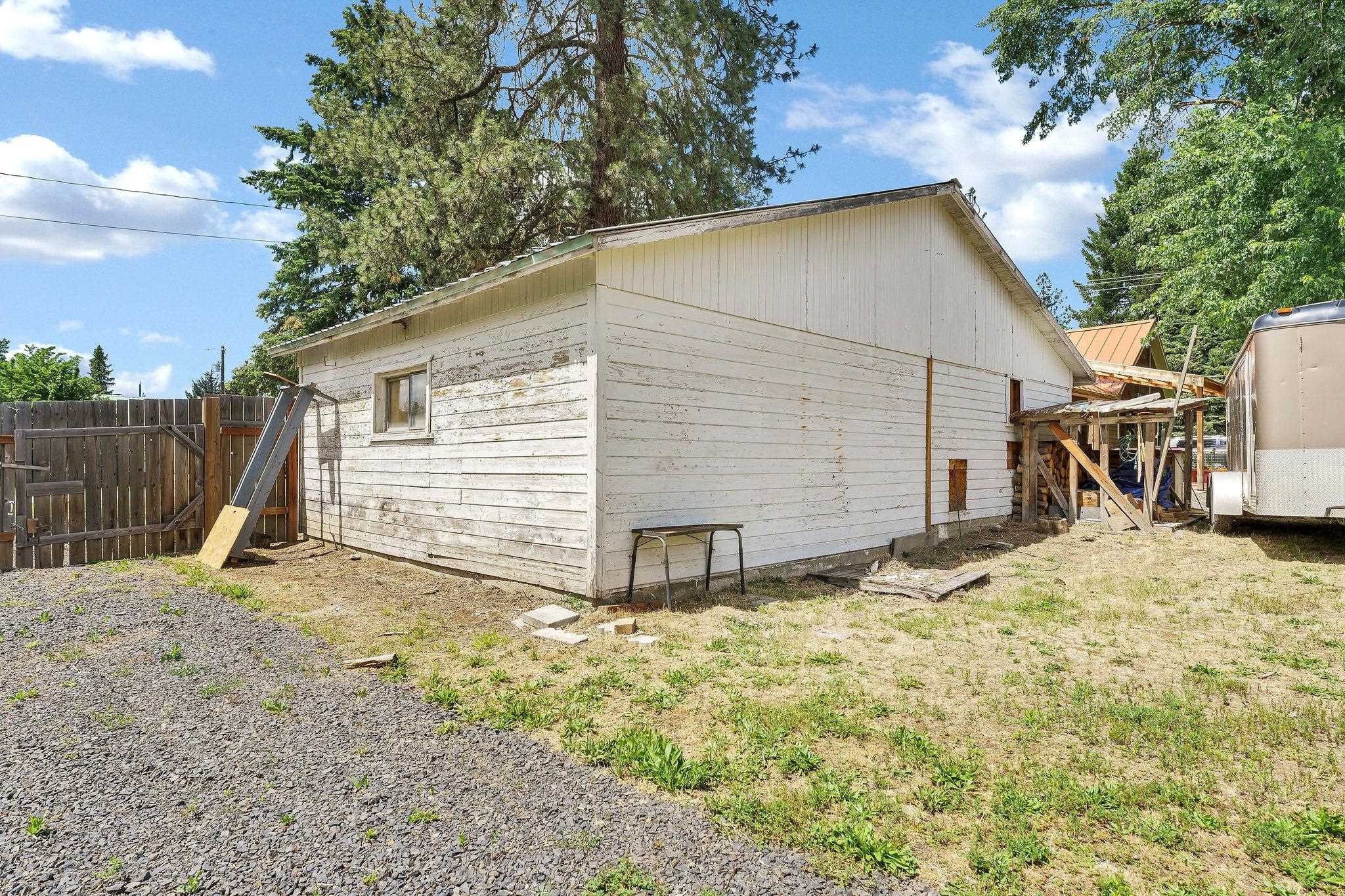 402 6TH Ave - Photo 32