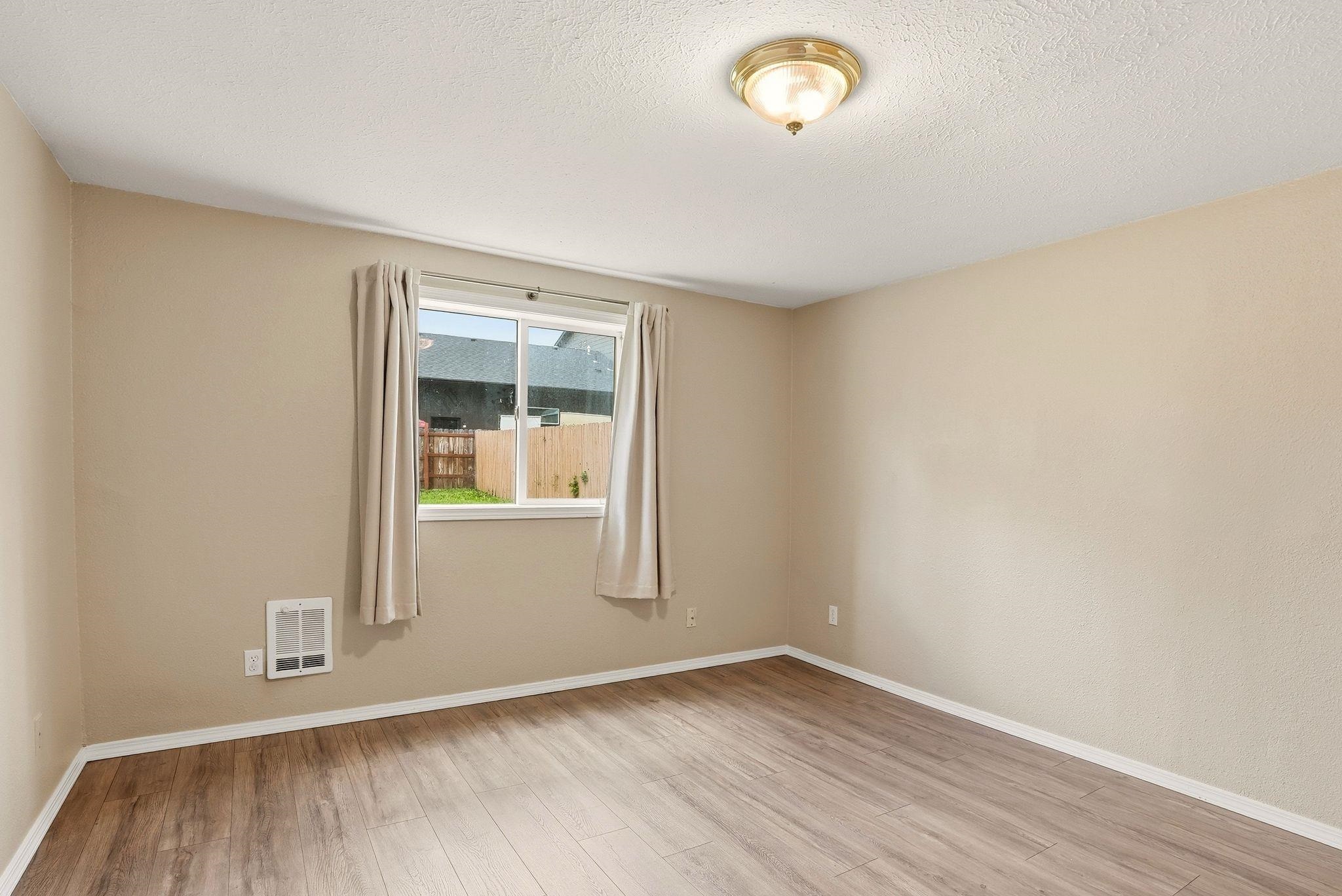 104-108 N Colville Rd - Photo 9