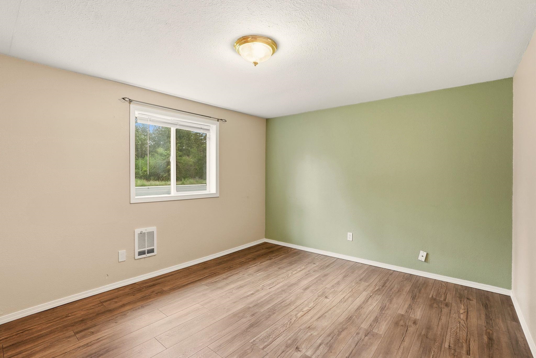 104-108 N Colville Rd - Photo 12