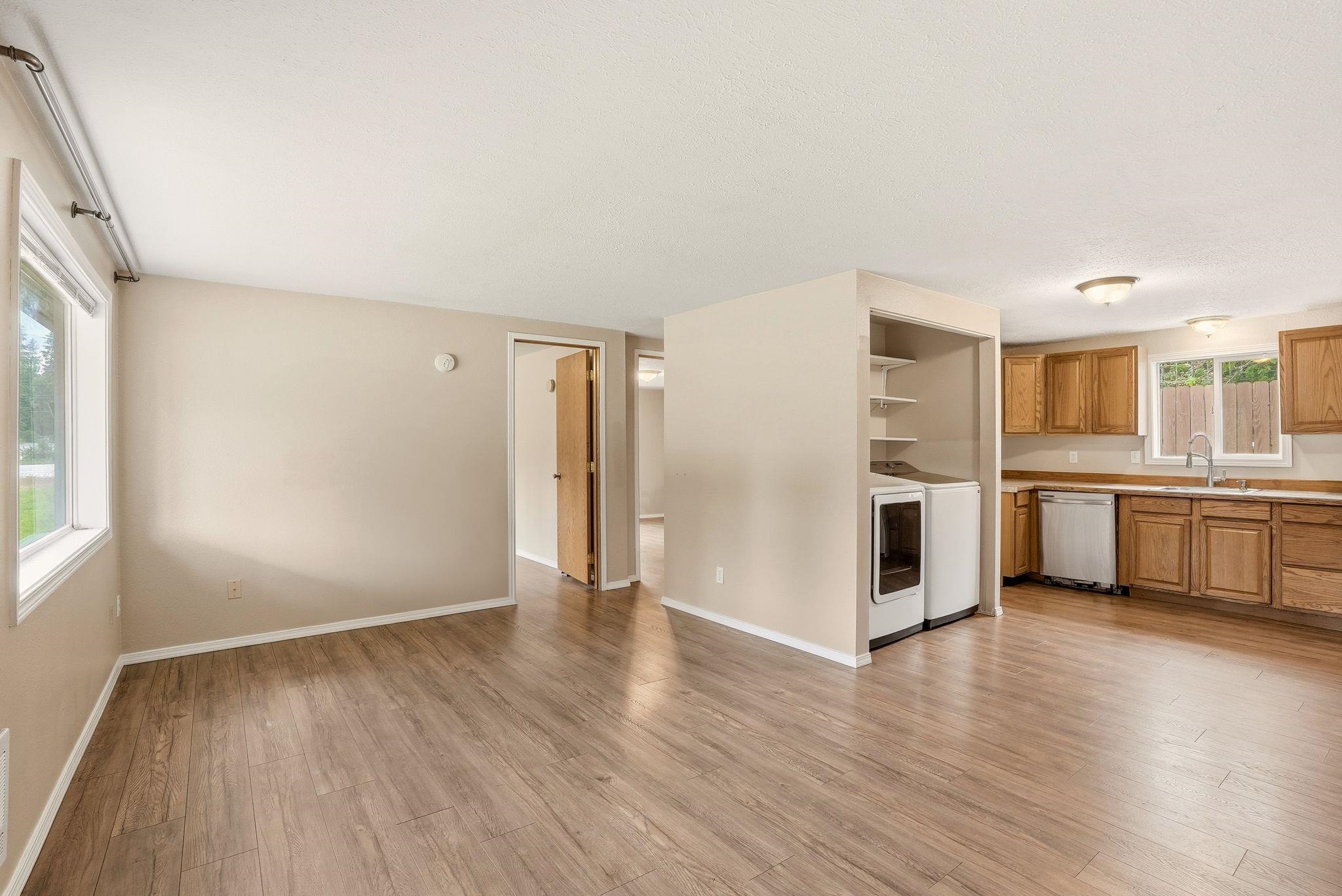 104-108 N Colville Rd - Photo 3
