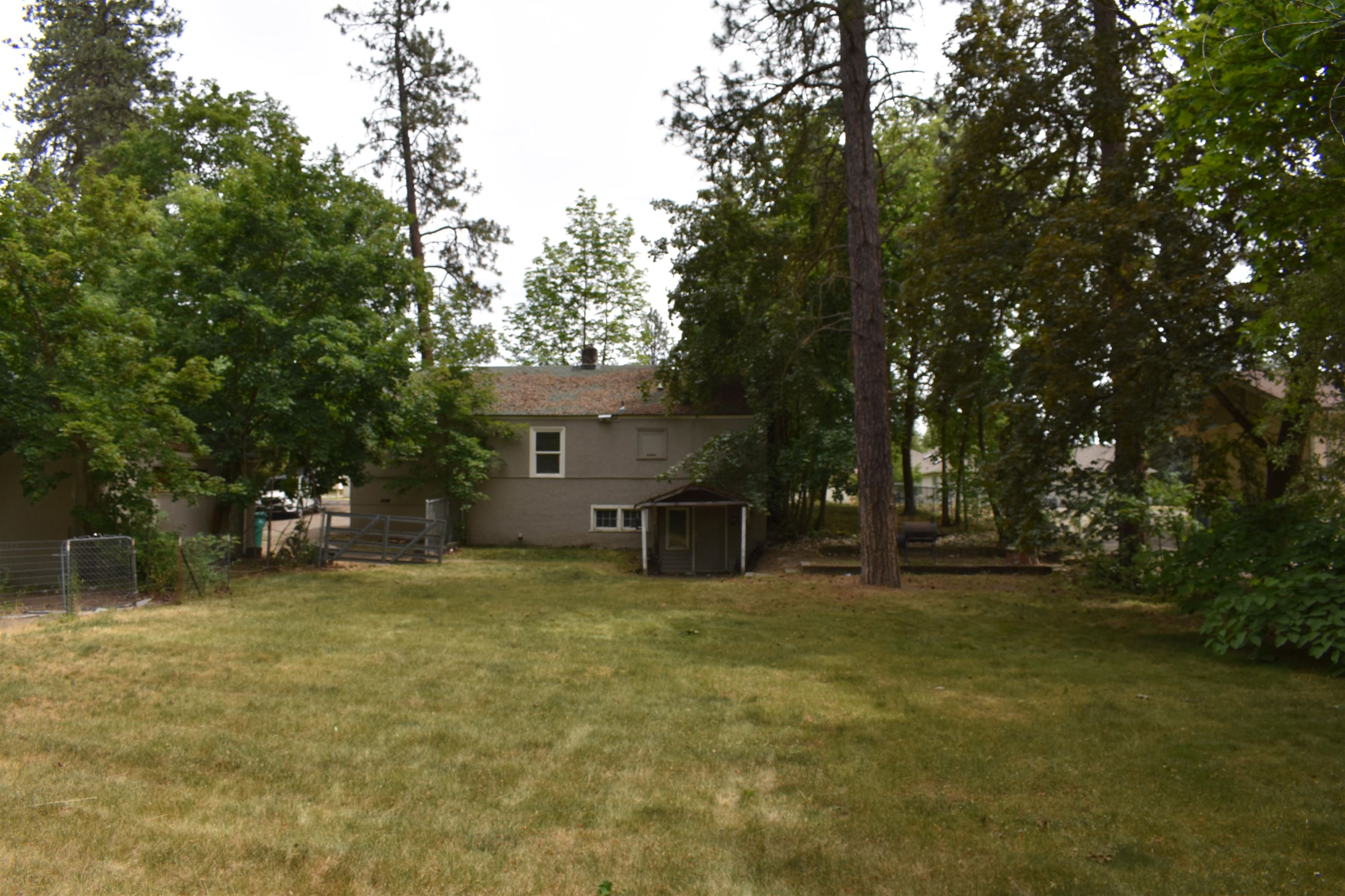 10115 N Whitworth Dr - Photo 8