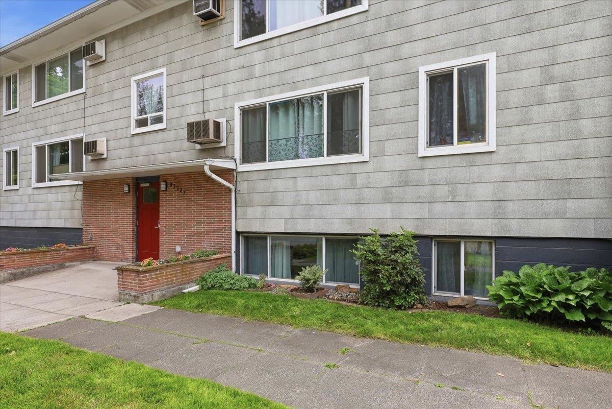 2227 W 4th Ave, Unit 1 - Photo 2