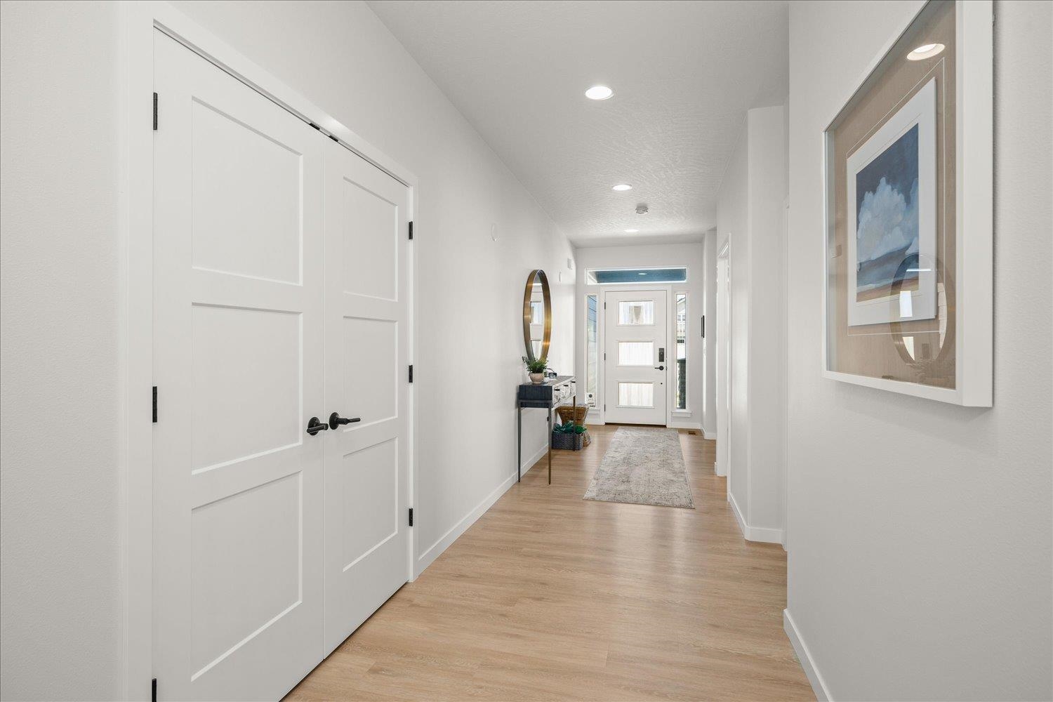 12158 N Montfort Ave - Photo 2