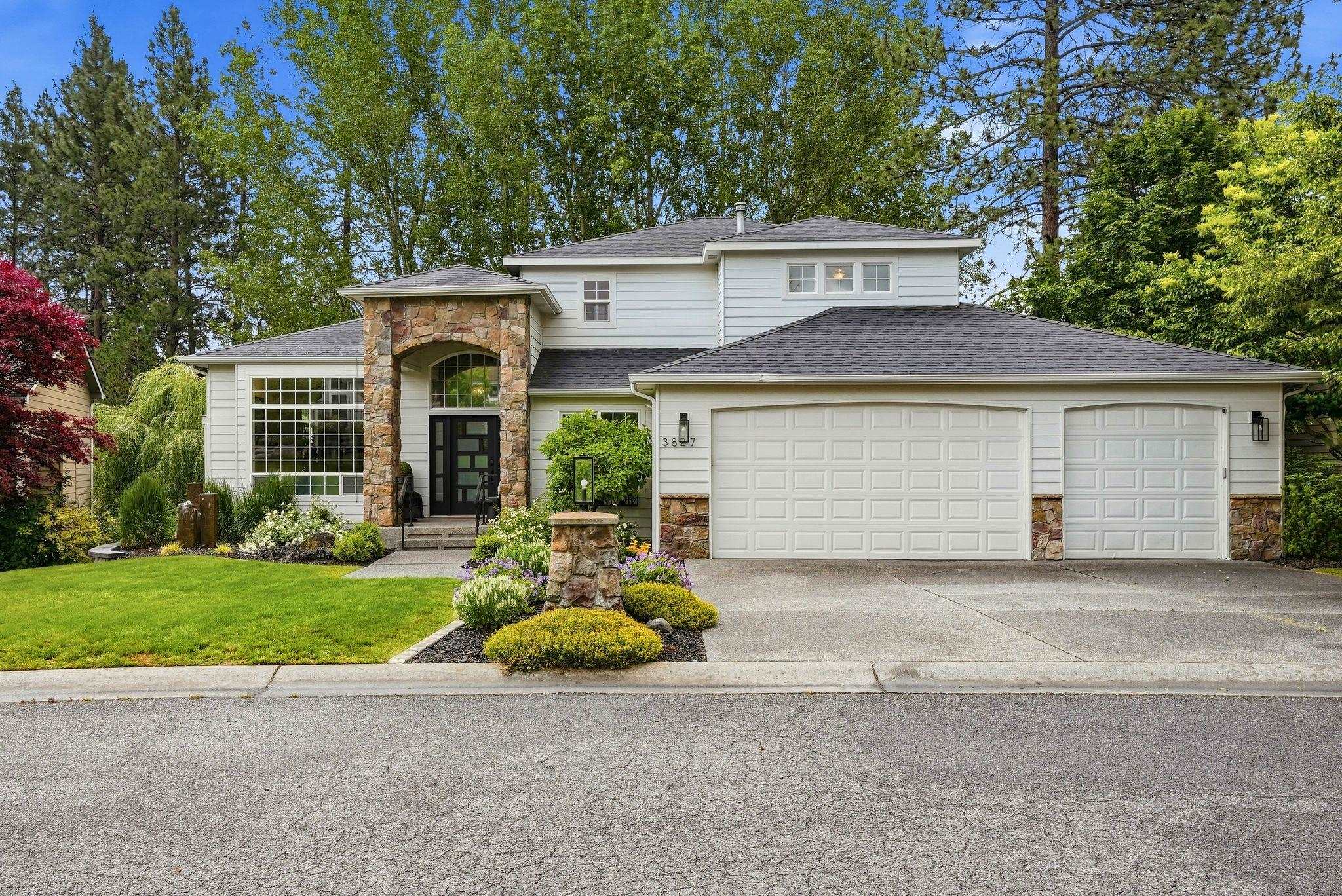 3827 E BELLERIVE Ln - Photo 1