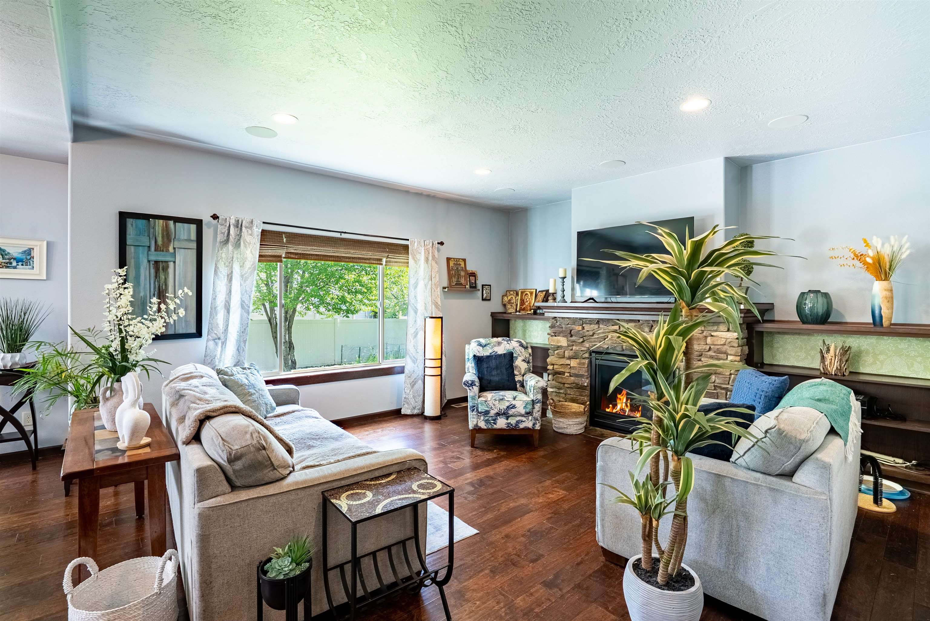 1927 S Clover Dr - Photo 6