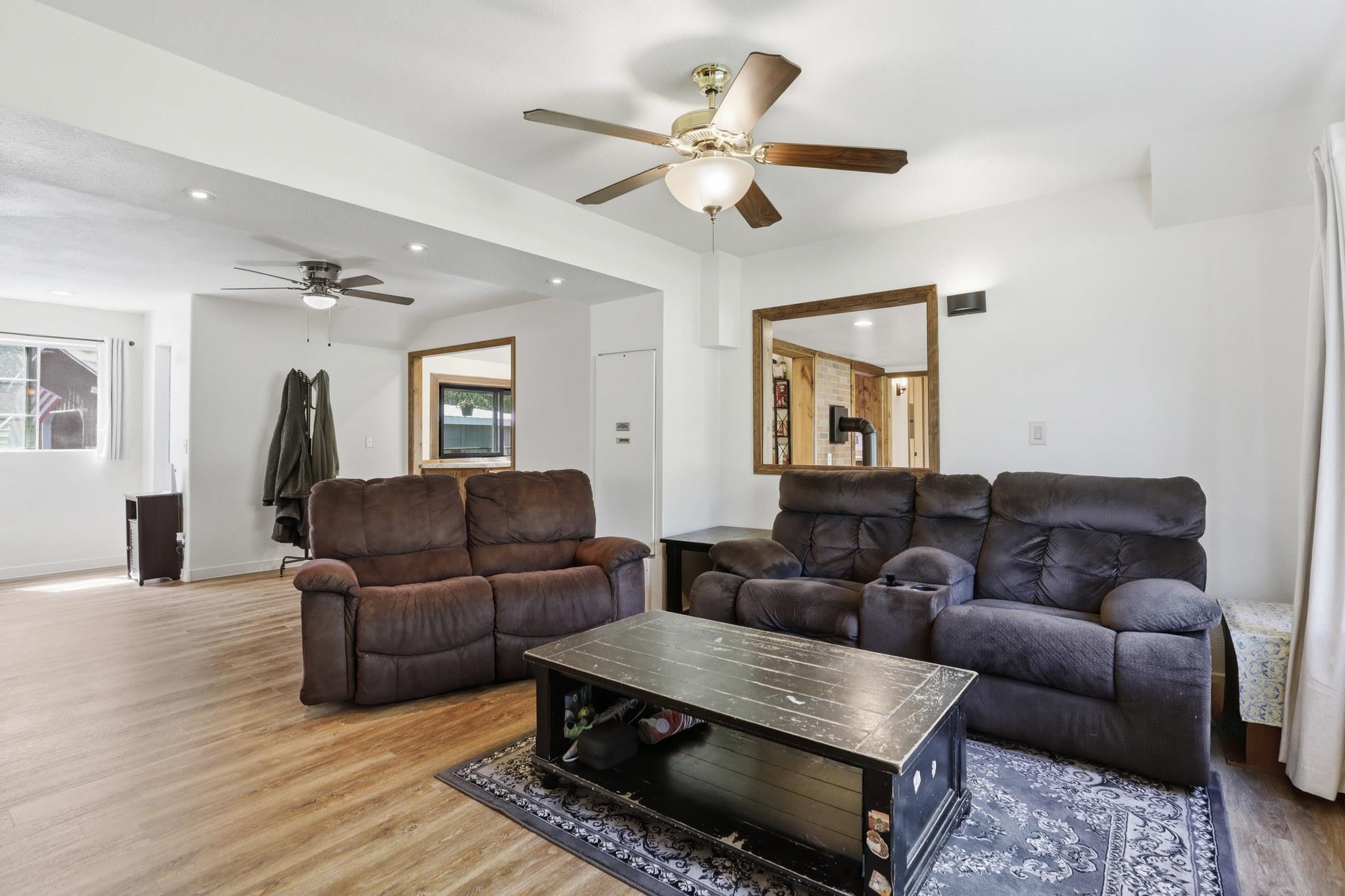 4422 RAILROAD Ave - Photo 3
