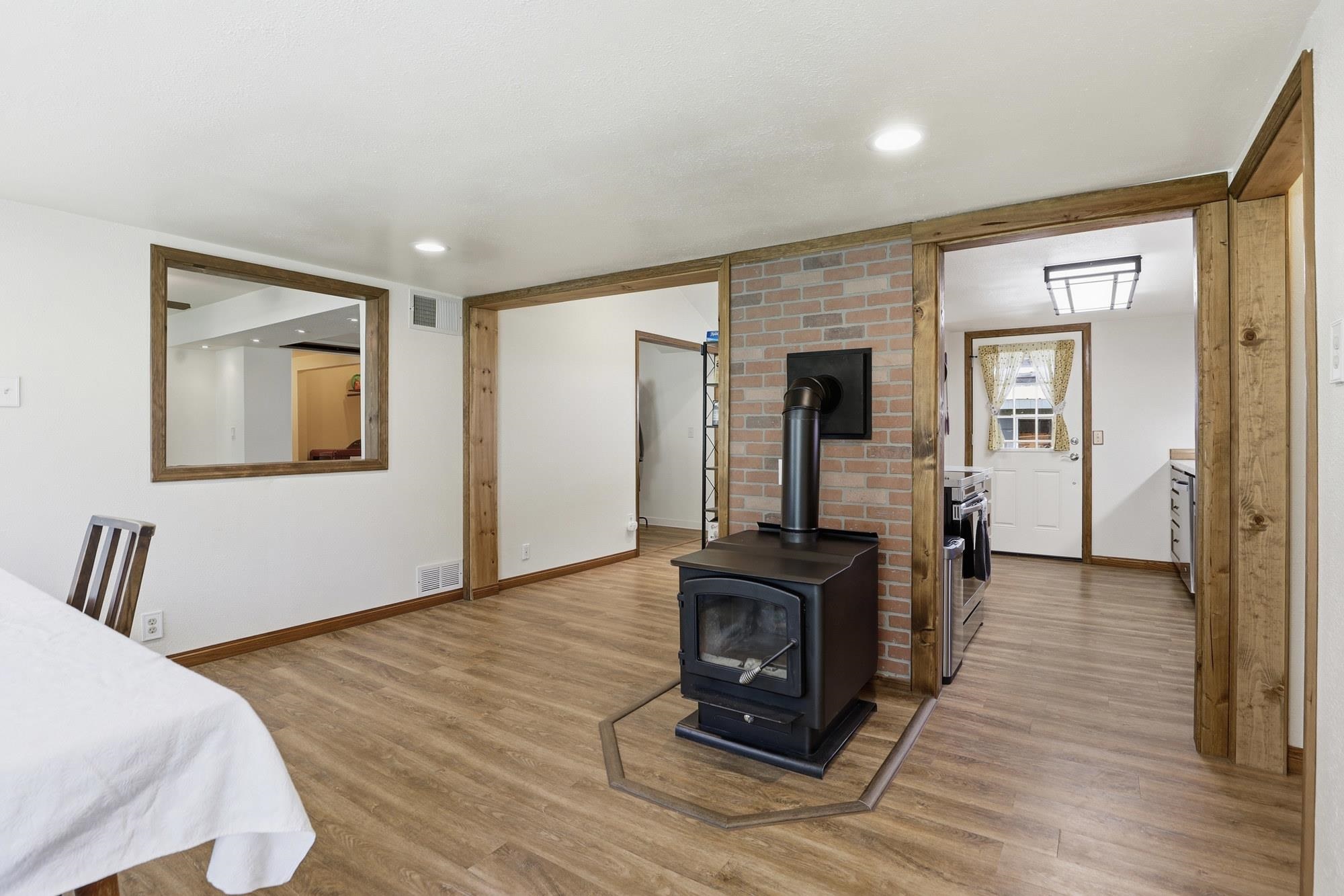 4422 RAILROAD Ave - Photo 6