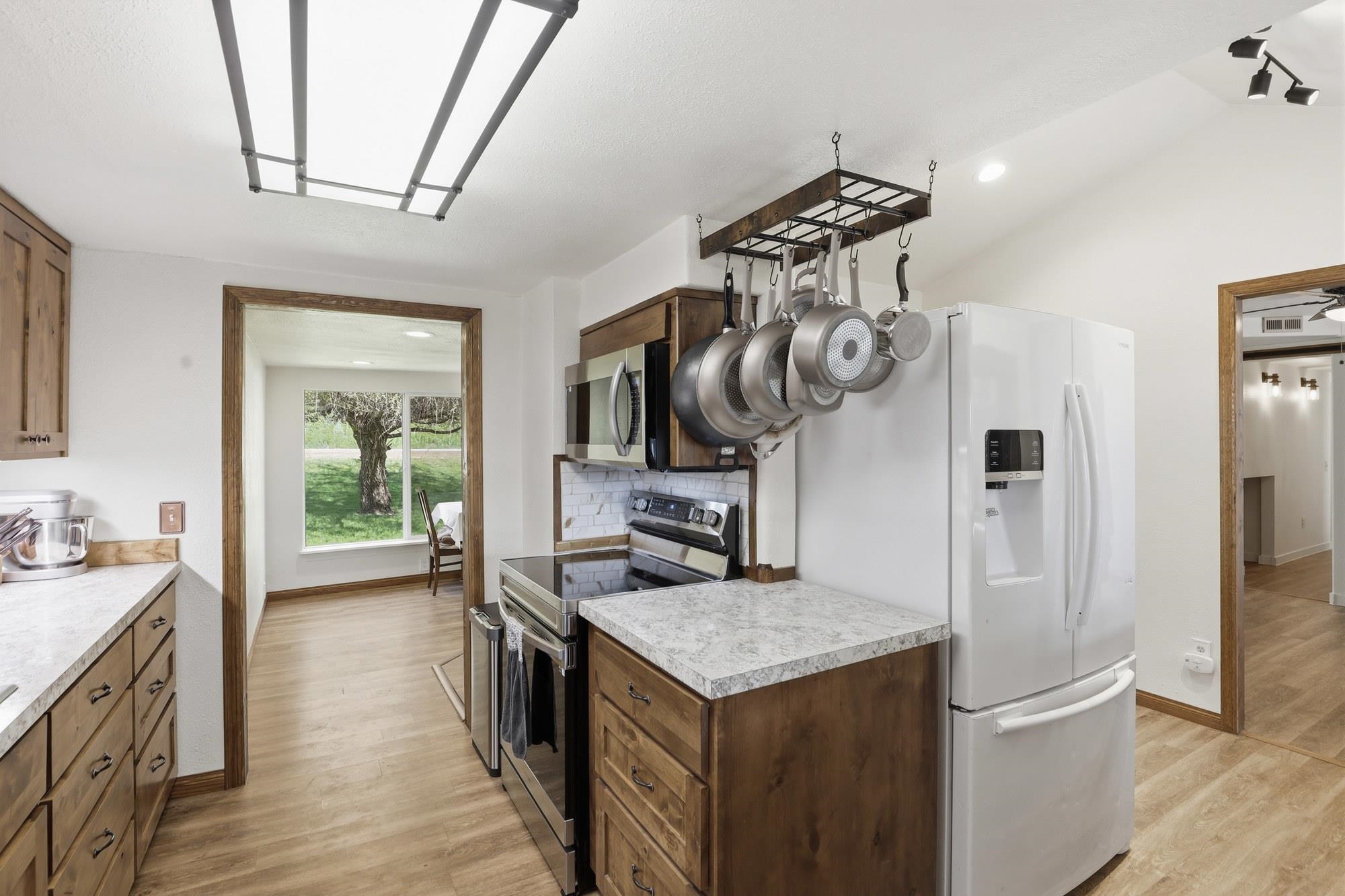 4422 RAILROAD Ave - Photo 8