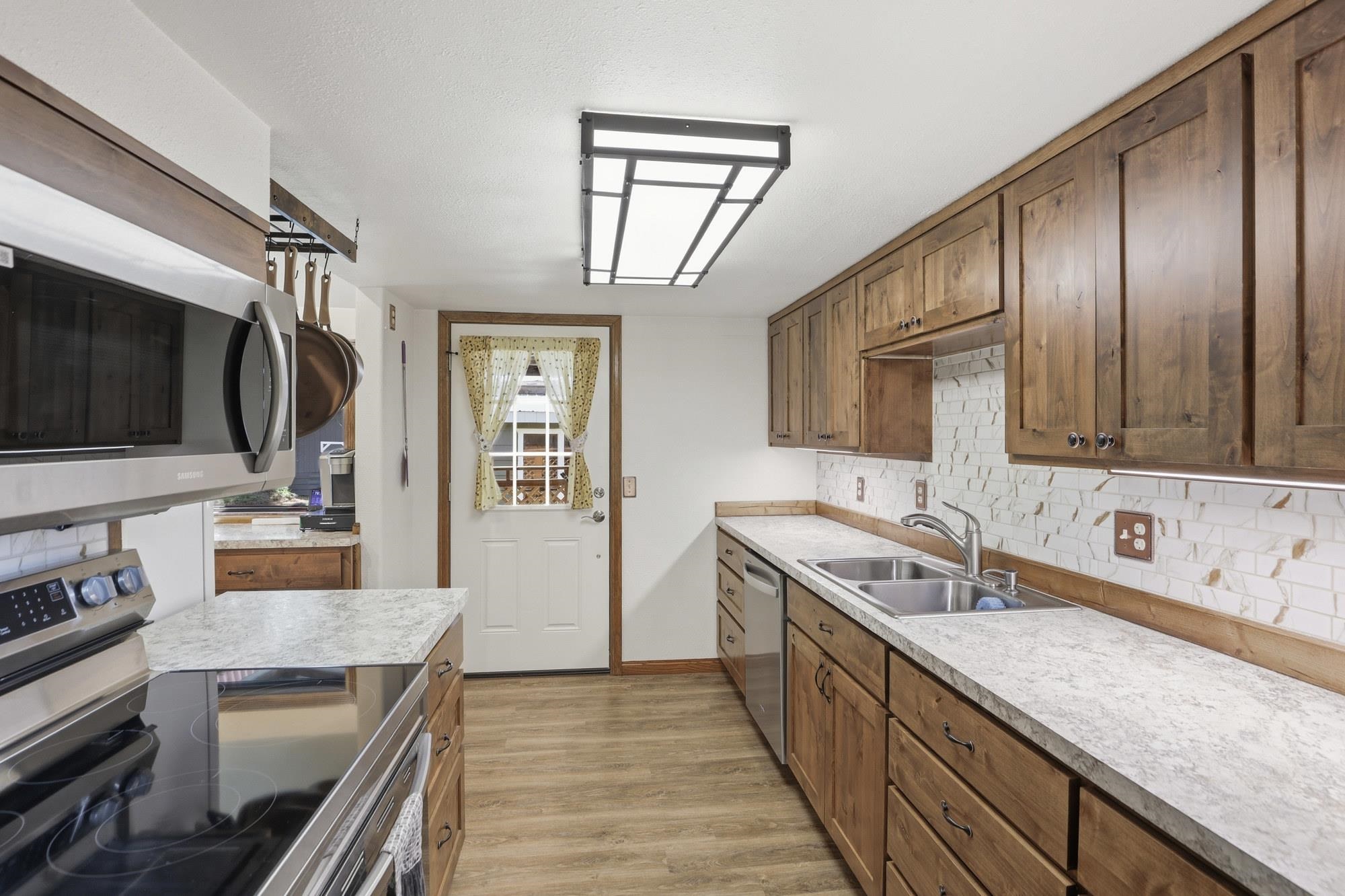 4422 RAILROAD Ave - Photo 9