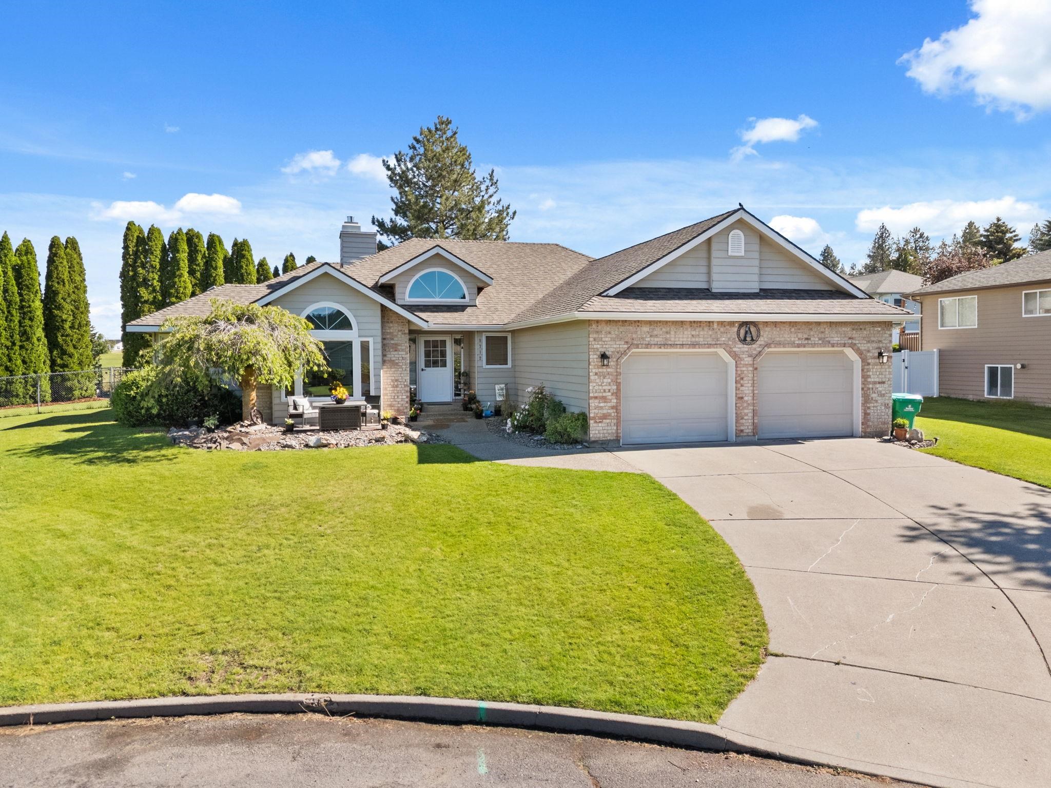 9712 W Masters Ln - Photo 1