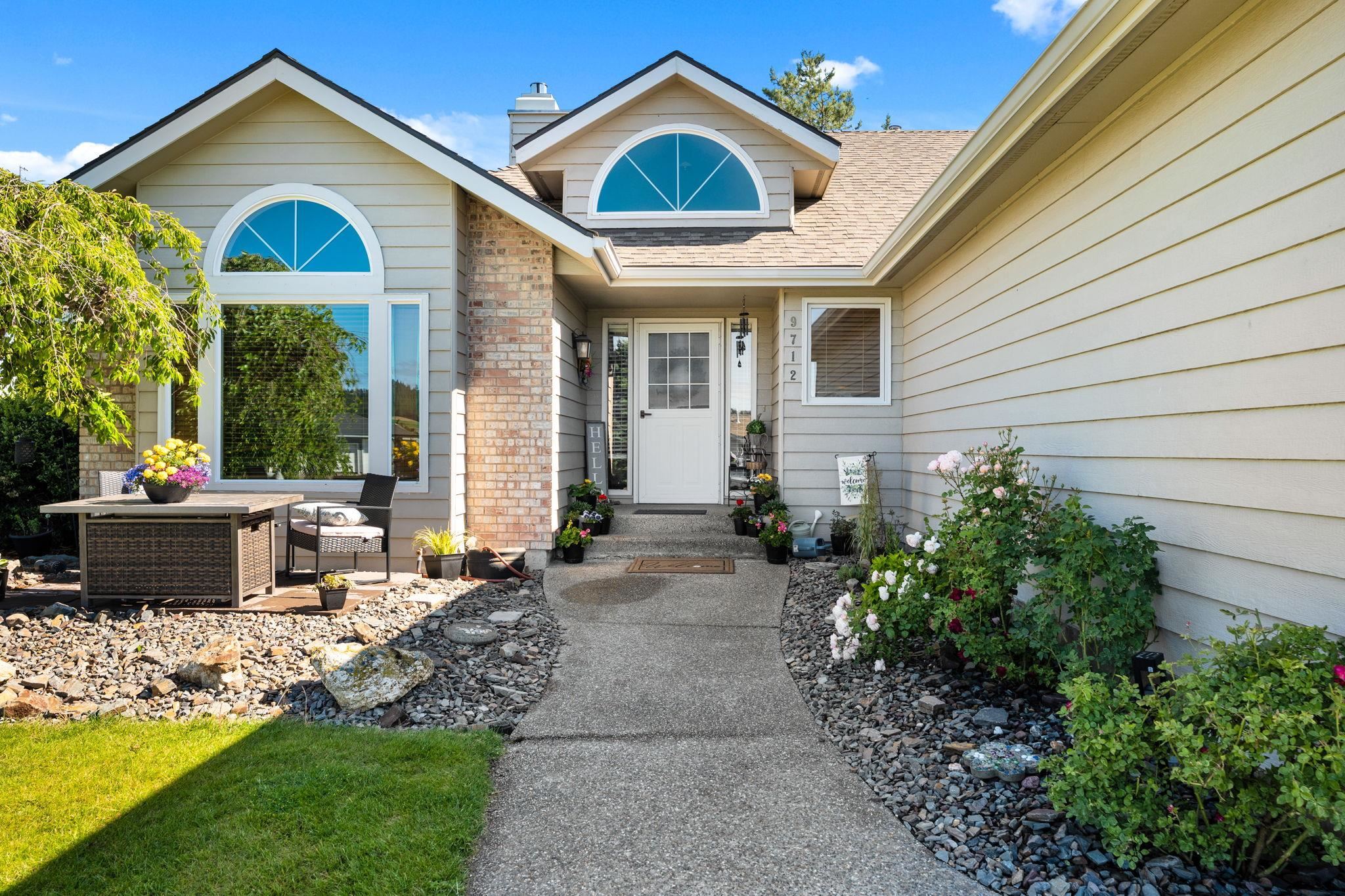 9712 W Masters Ln - Photo 2