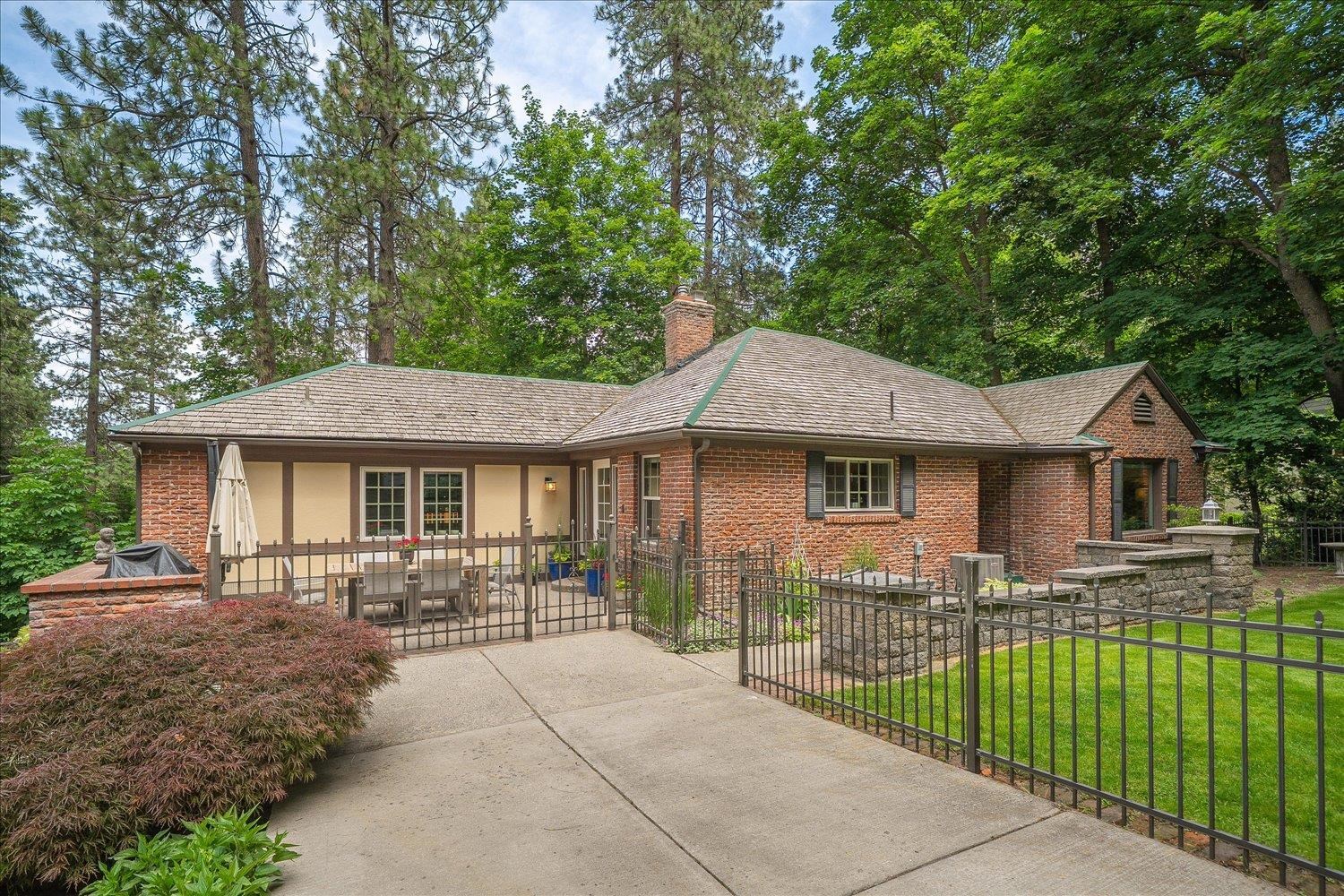 2107 E 16th Ave - Photo 4