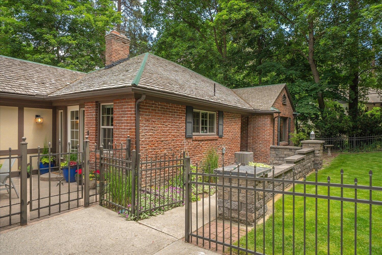 2107 E 16th Ave - Photo 7