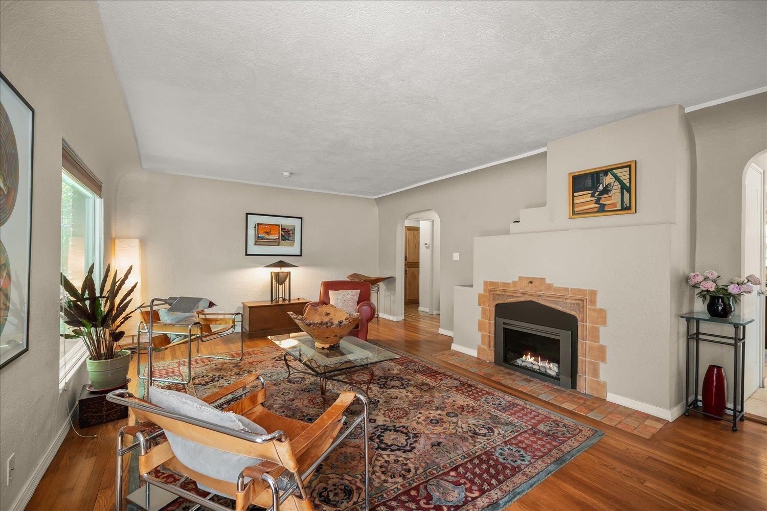 2107 E 16th Ave - Photo 10